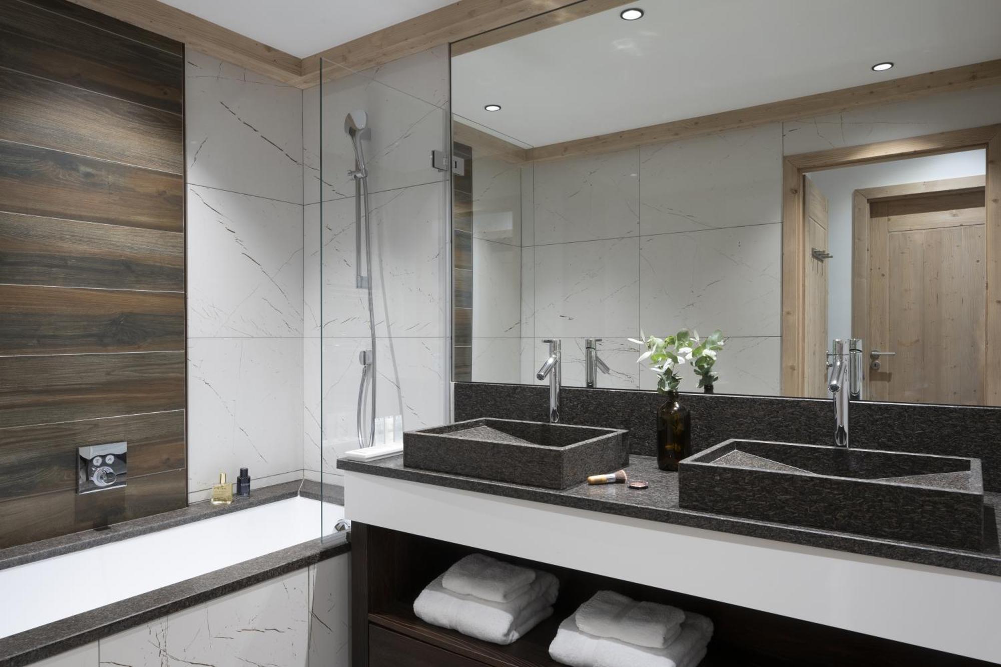 Apartment Spa Access