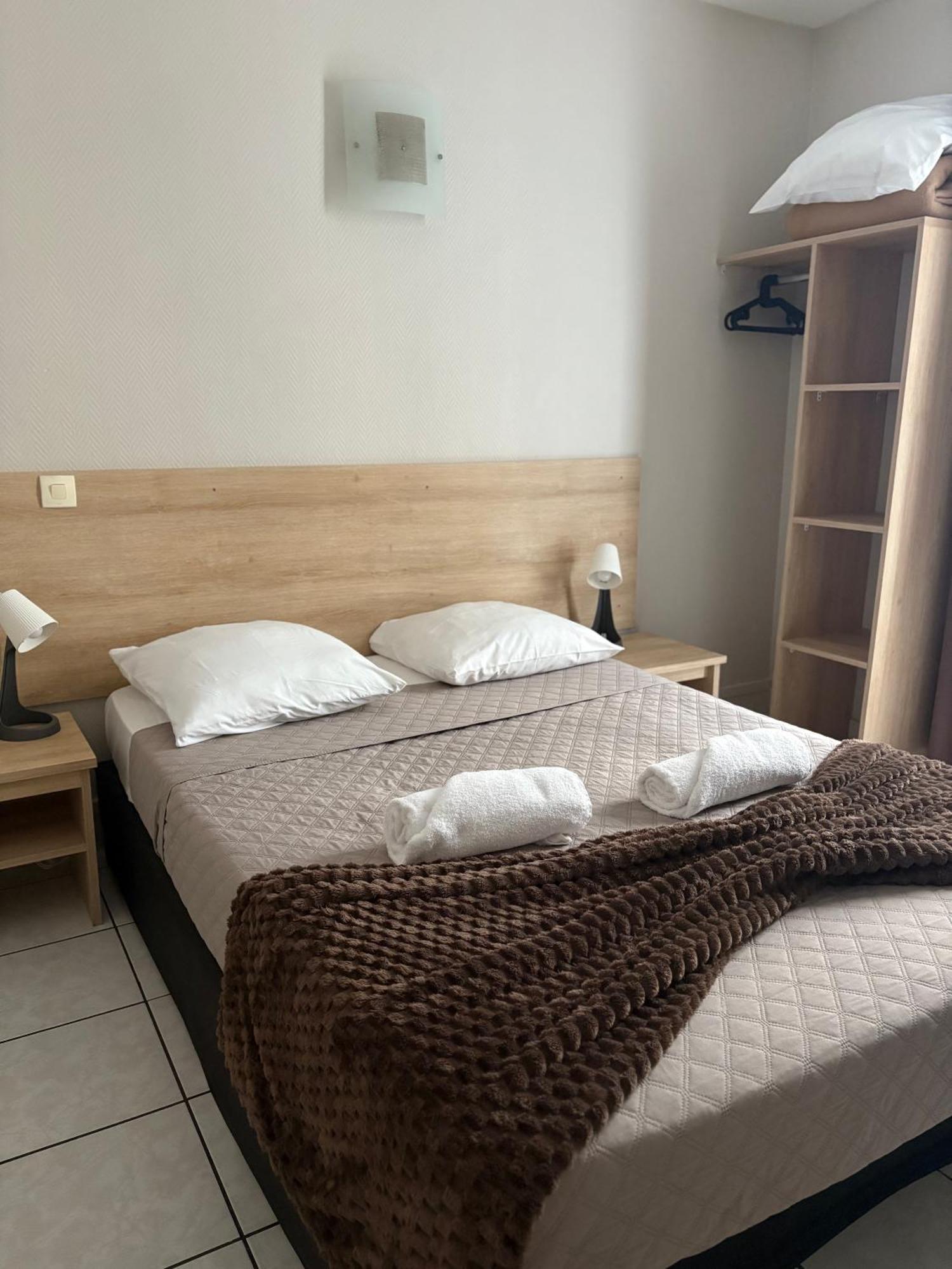 Double Room,1707042652:JPEG