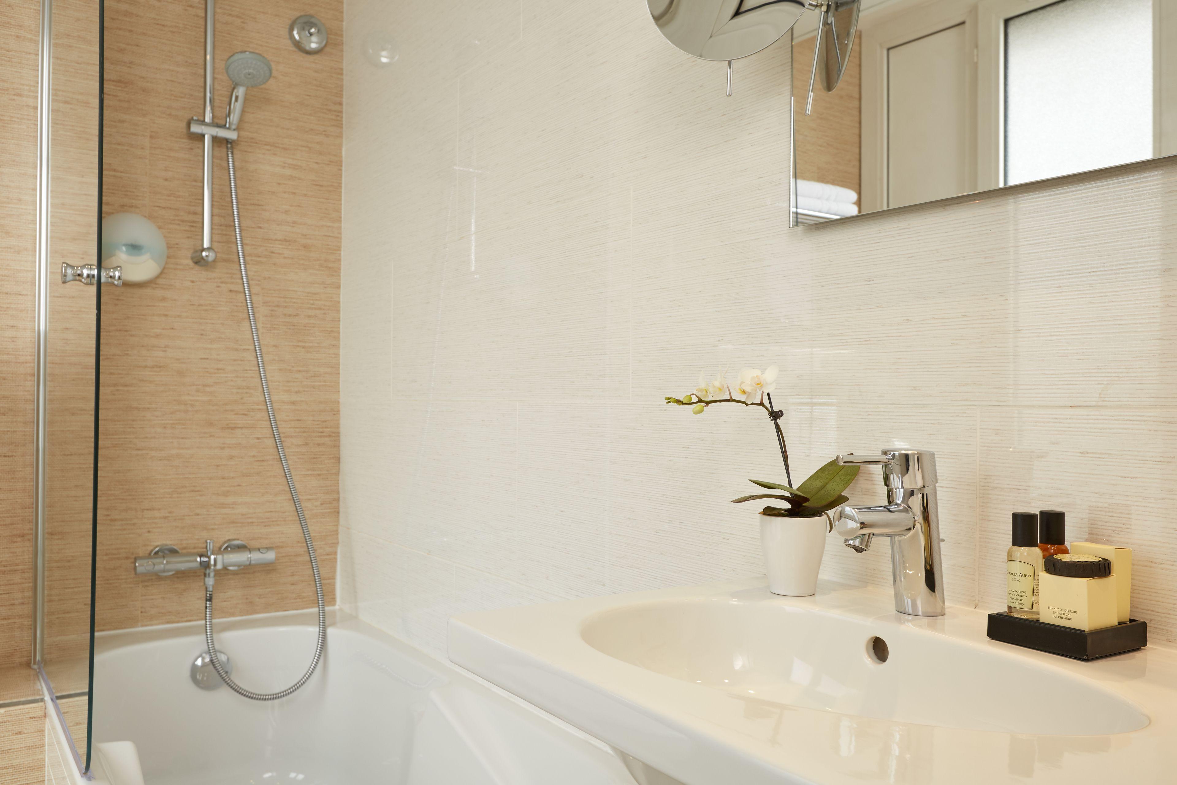 Double Room Bath