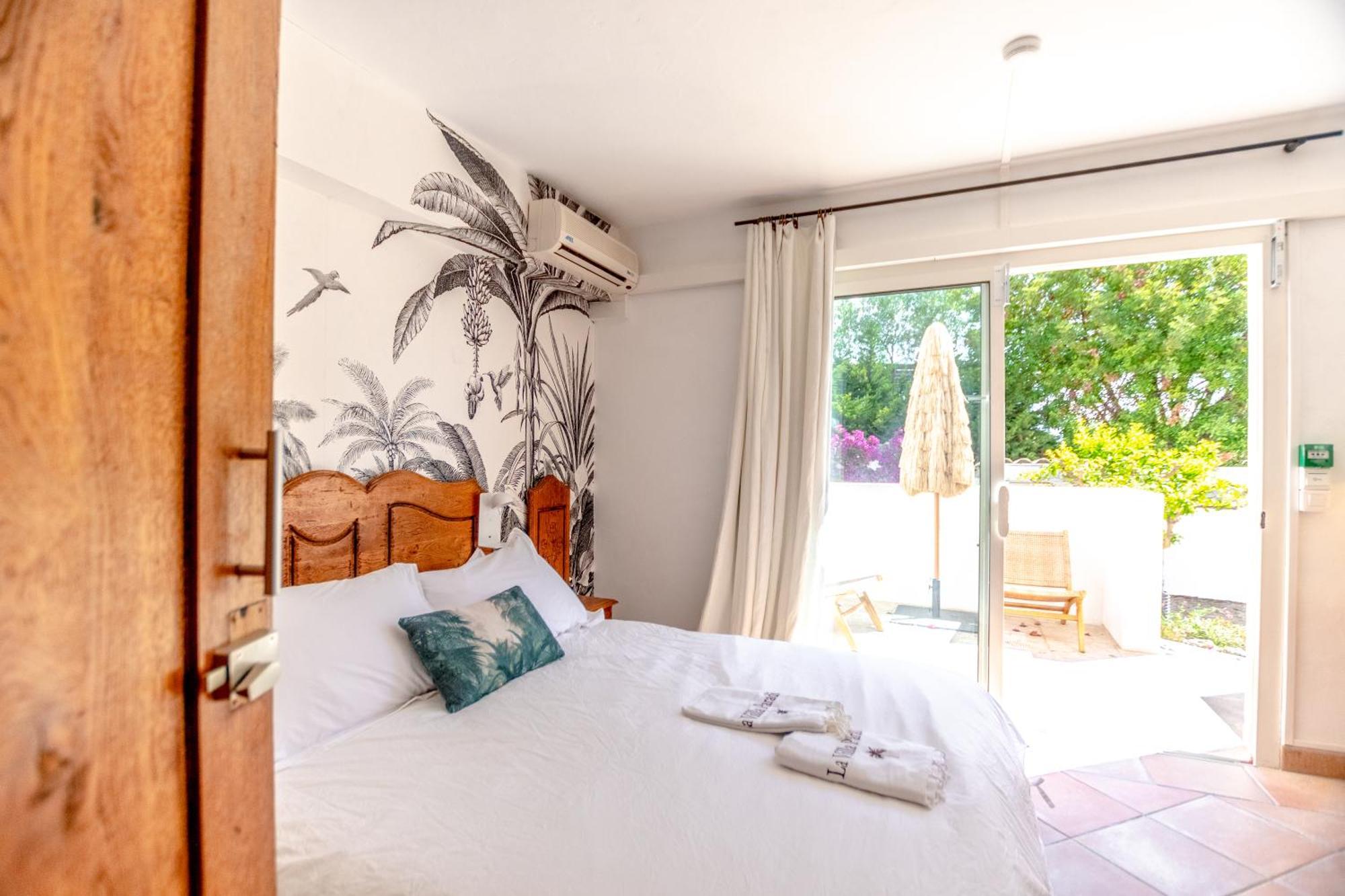 Deluxe Double Room Side Sea View