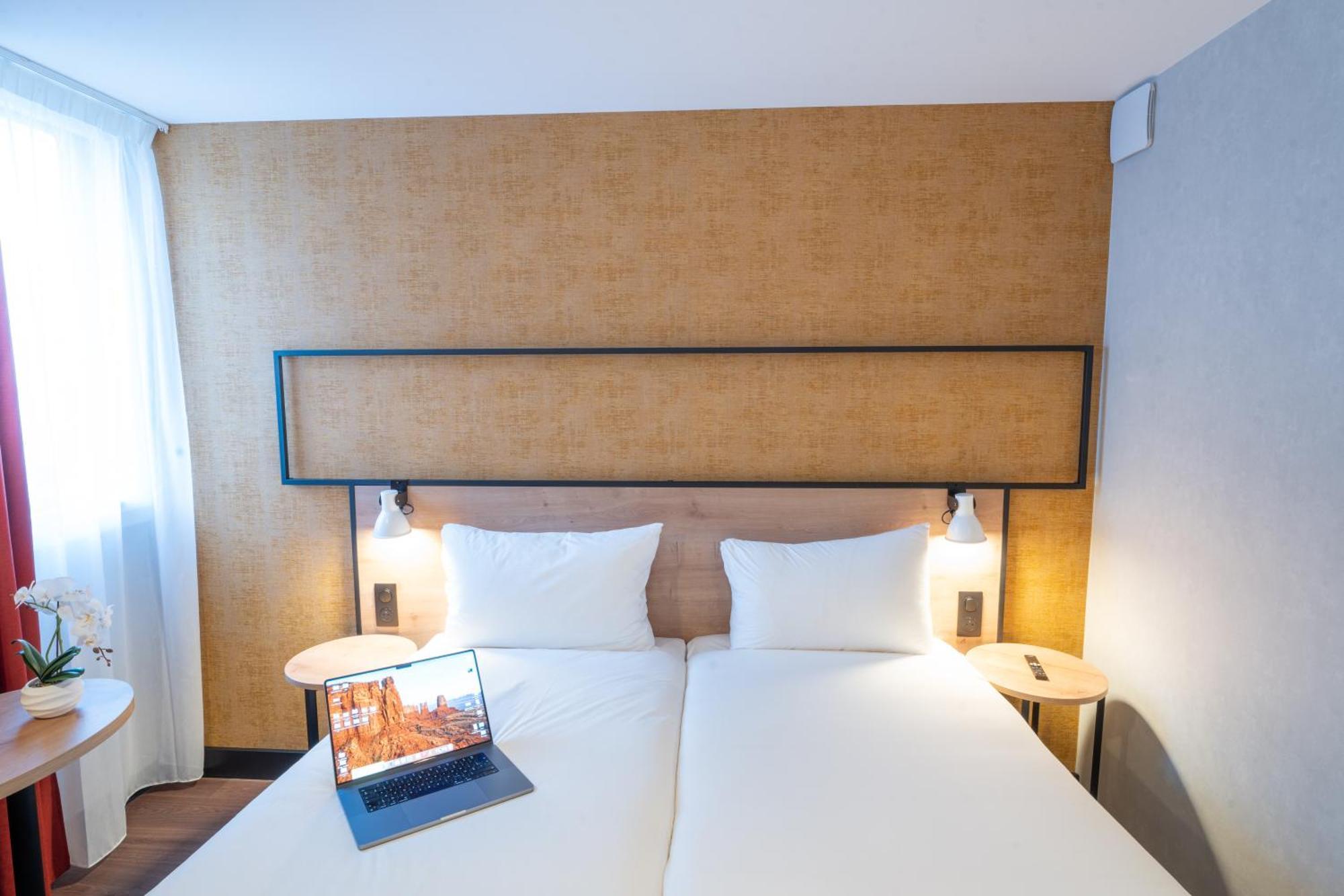 Standard Twin Room,1708305118:JPEG