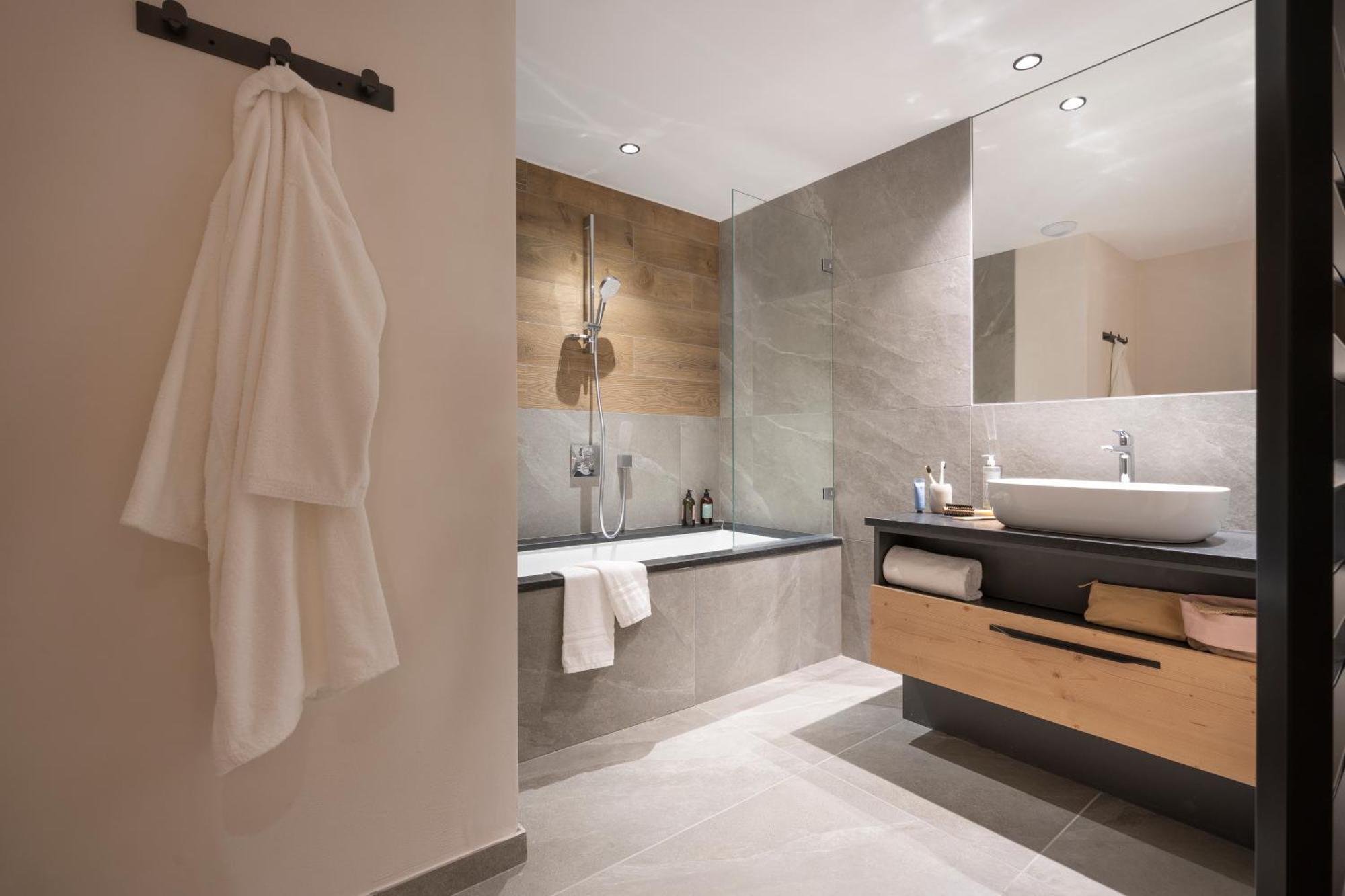 Two-Bedroom Comfort Plus Apartment for 6 people