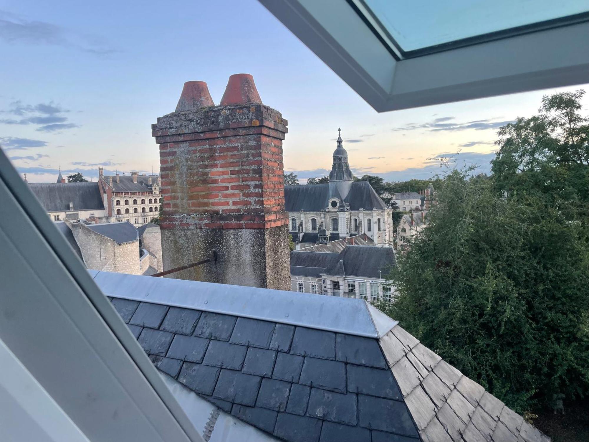 Two-Bedroom Apartment City View