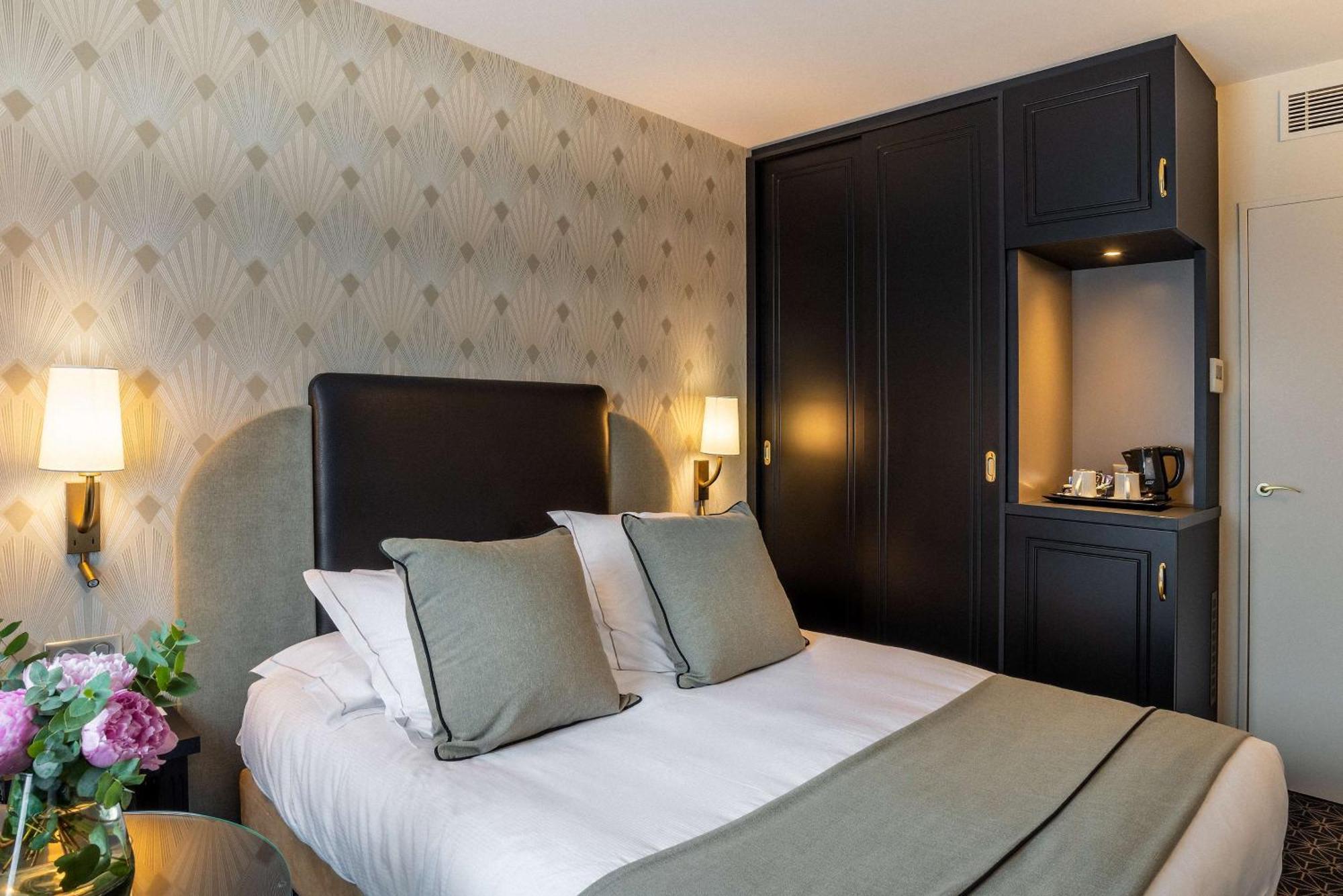 Comfort Queen Room