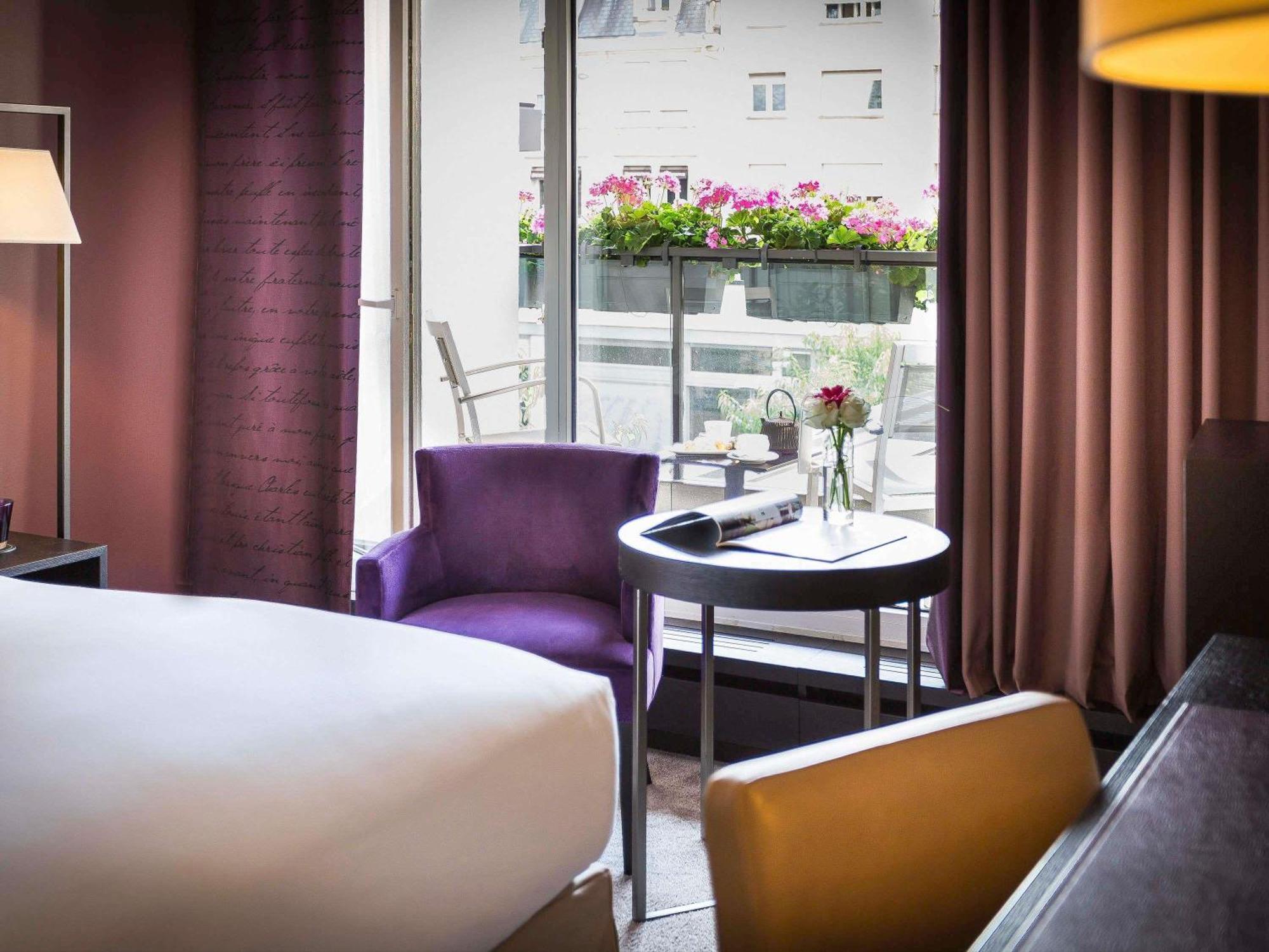 Superior Queen Room  Balcony Garden View