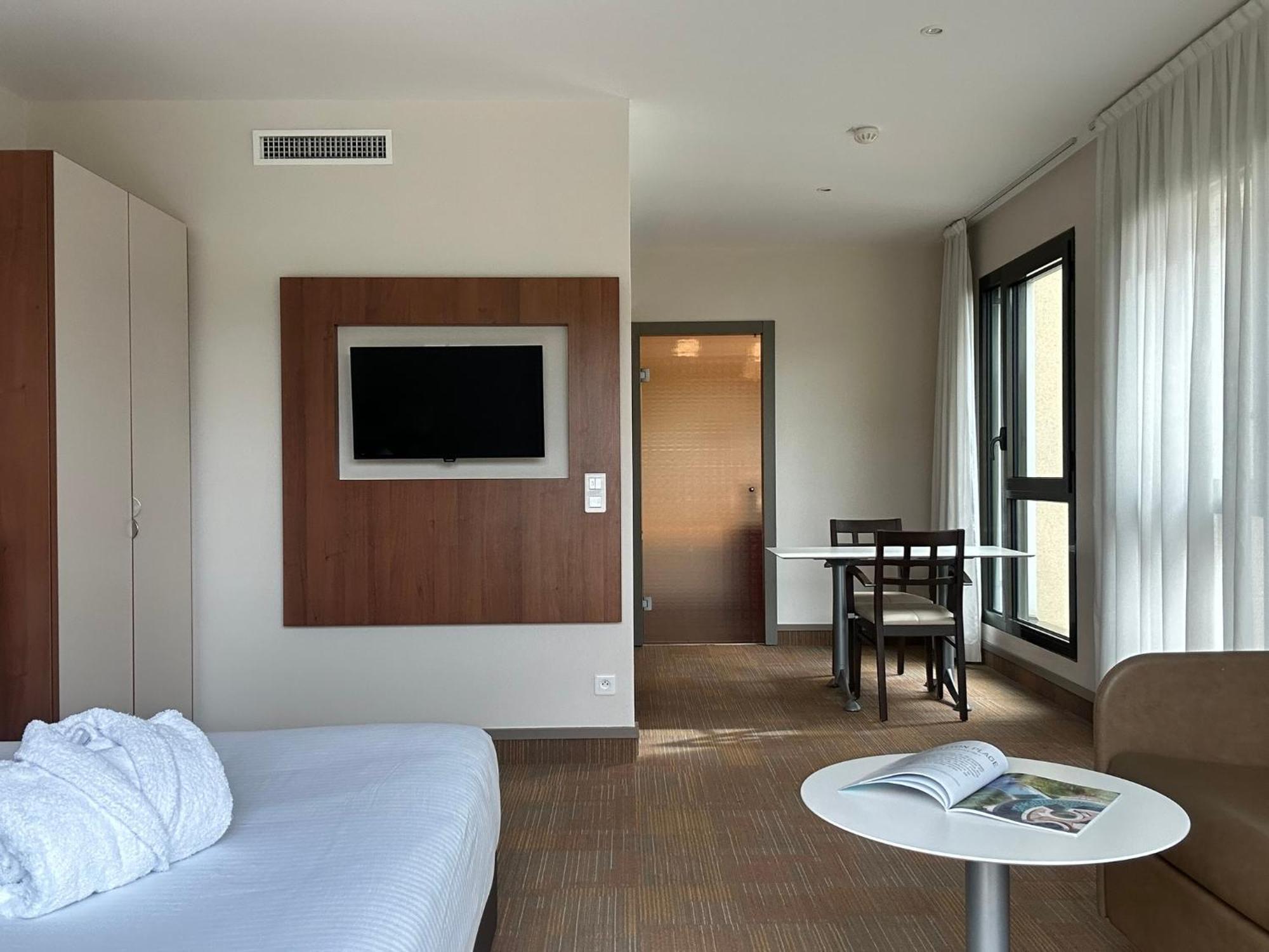 Family Apartment Spa Pool Access not