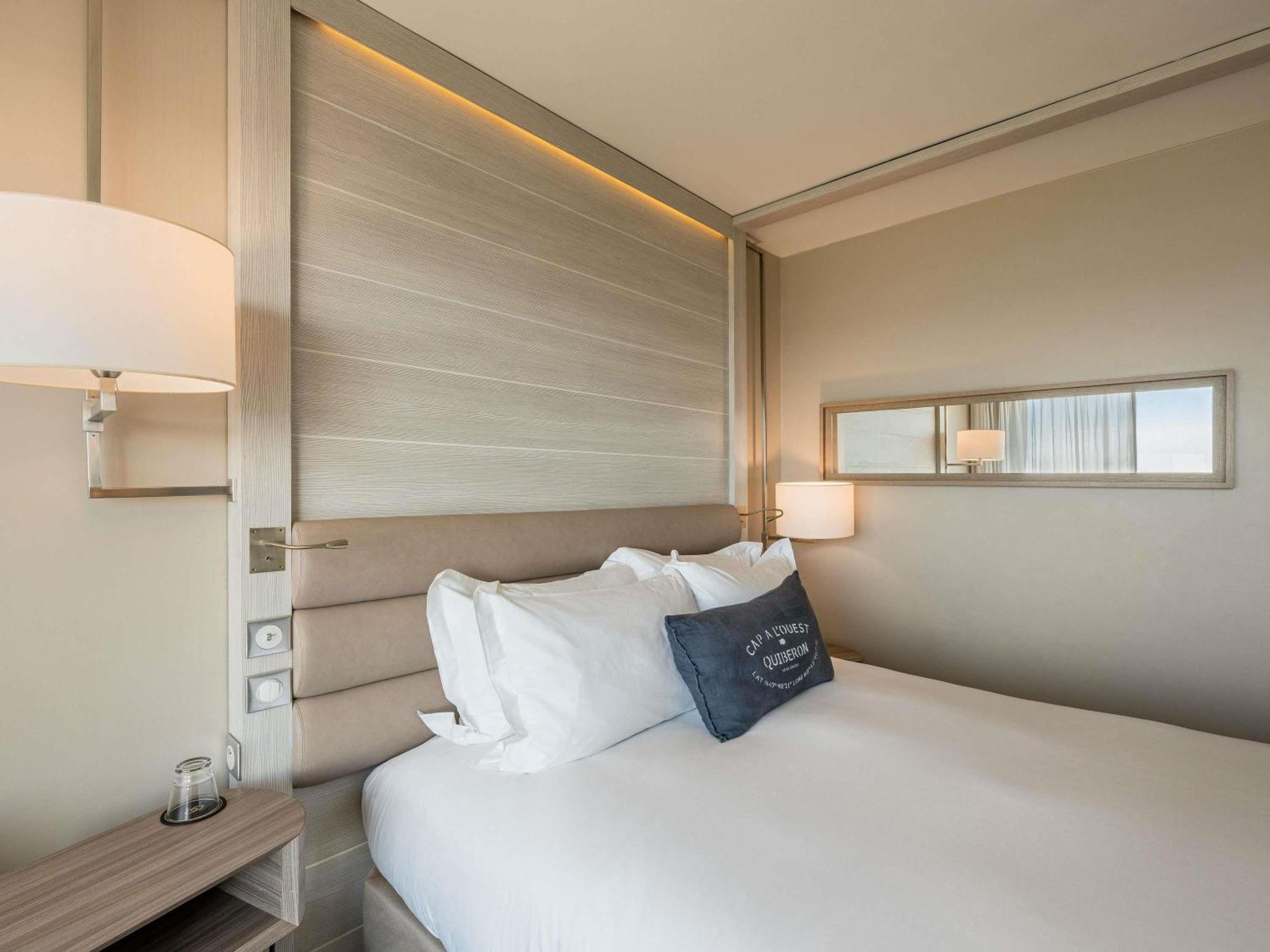 Superior Room Double Bed or Two Single Beds Promenade View