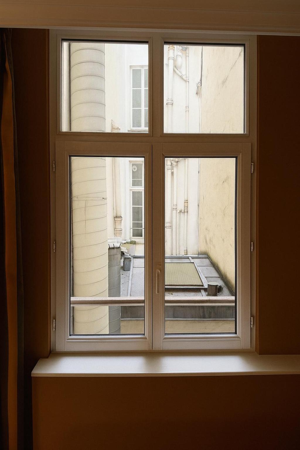 SUPERIOR Double Room – Courtyard View