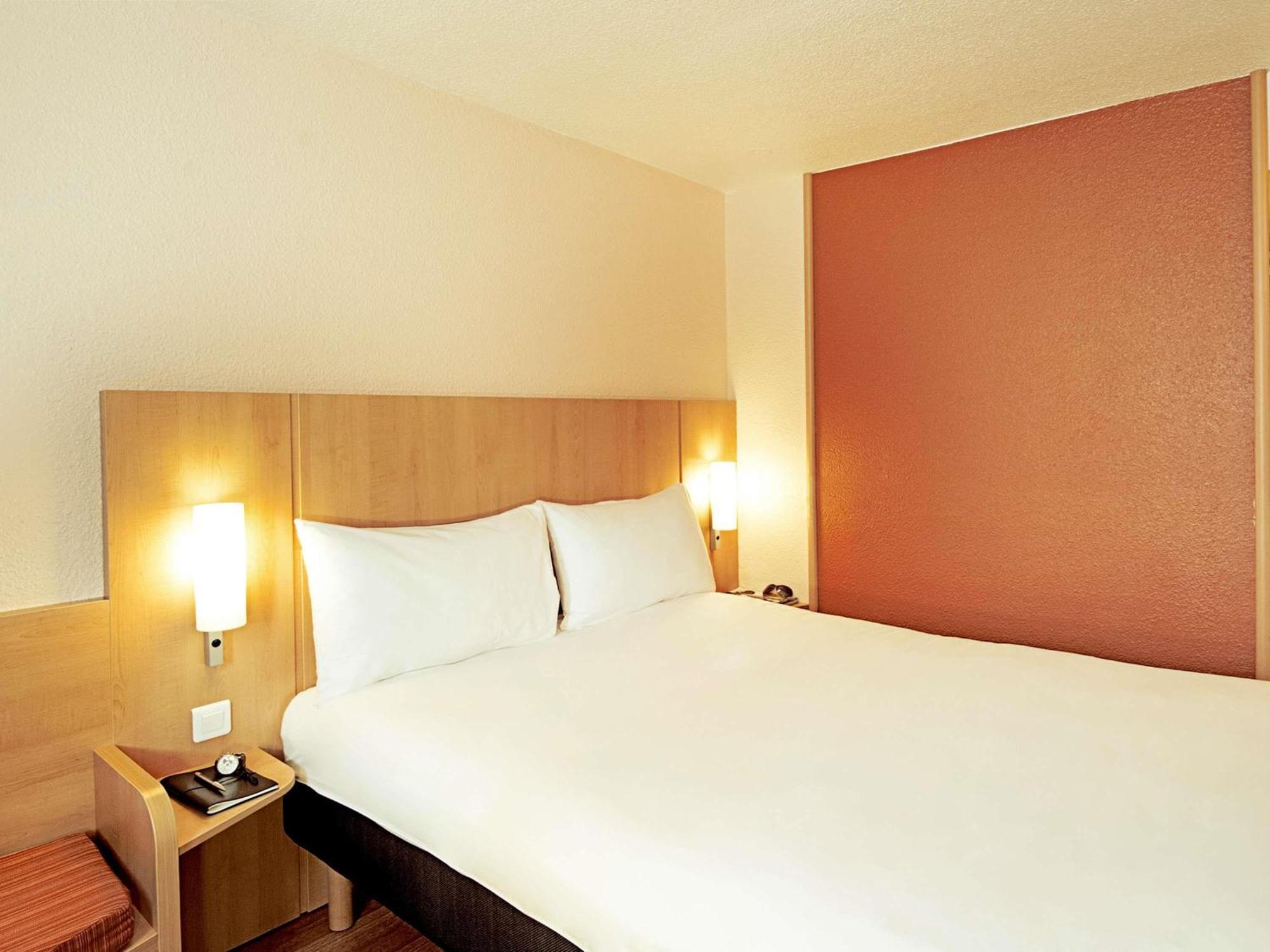 Standaard Kamer met 1 Tweepersoonsbed en 1 Eenpersoonsbed
