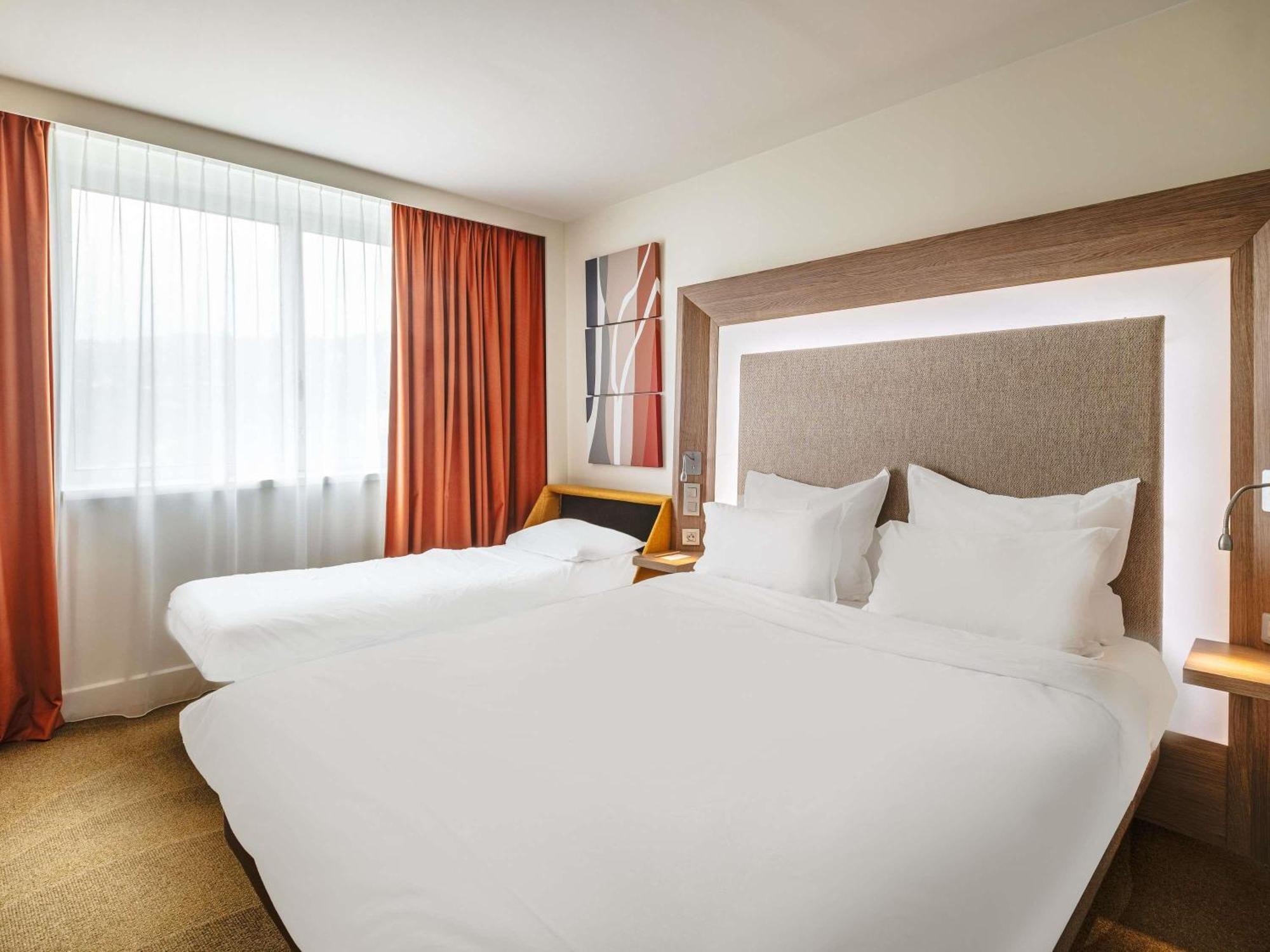 Executive Double Room Sofa River View