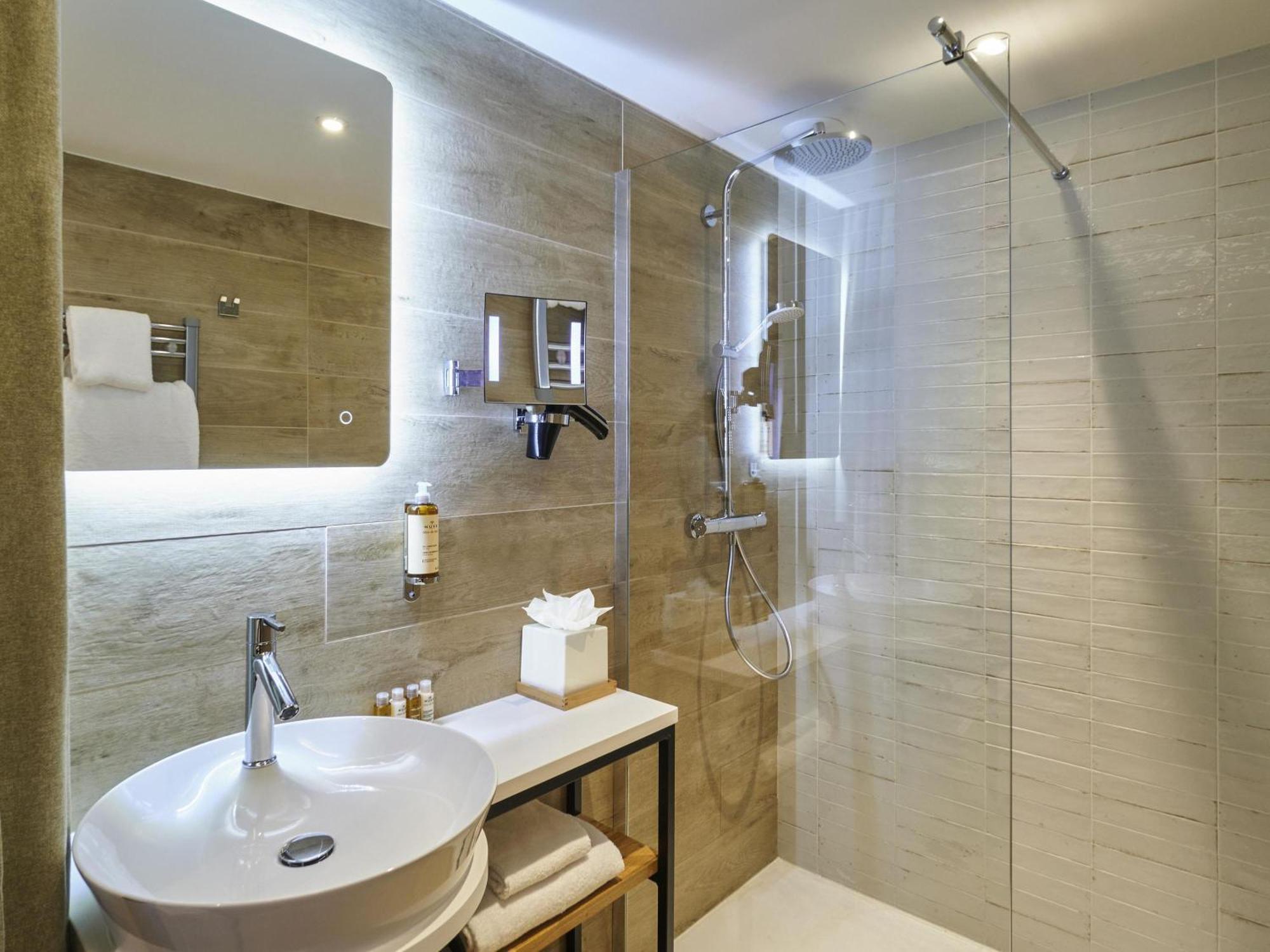 Junior Suite met 1 Tweepersoonsbed en Slaapbank