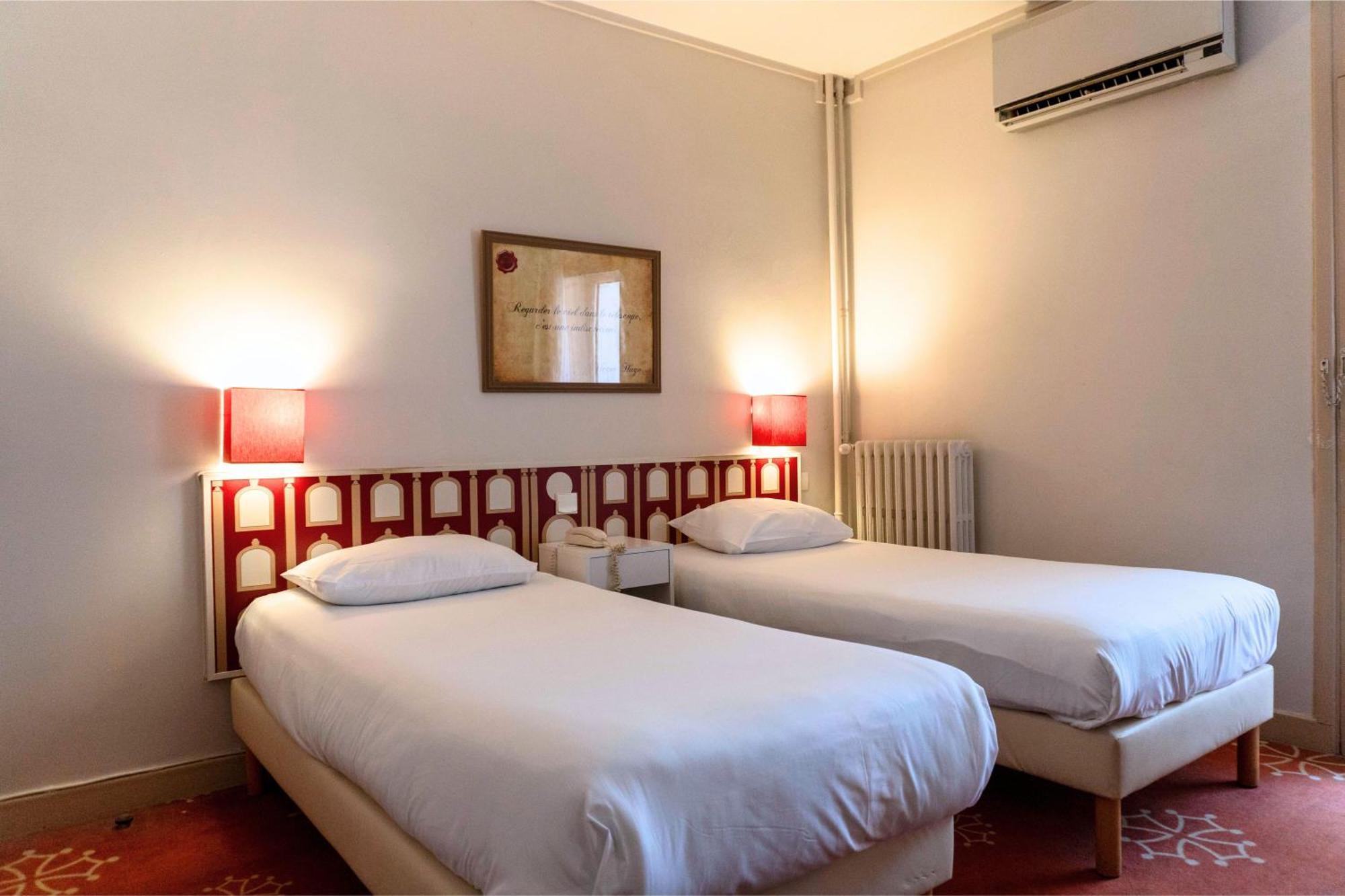 Twin Room,1730022415:JPEG