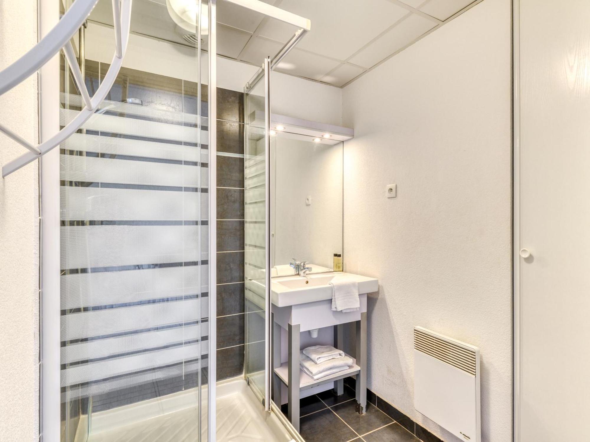 One-Bedroom Apartment Airconditioning