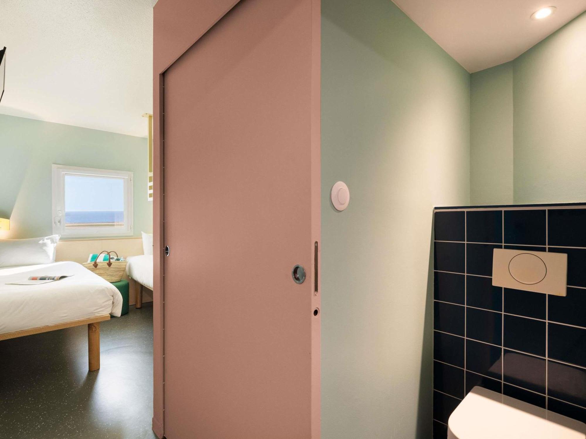 POP Triple Room Two Single One Bunk Bed