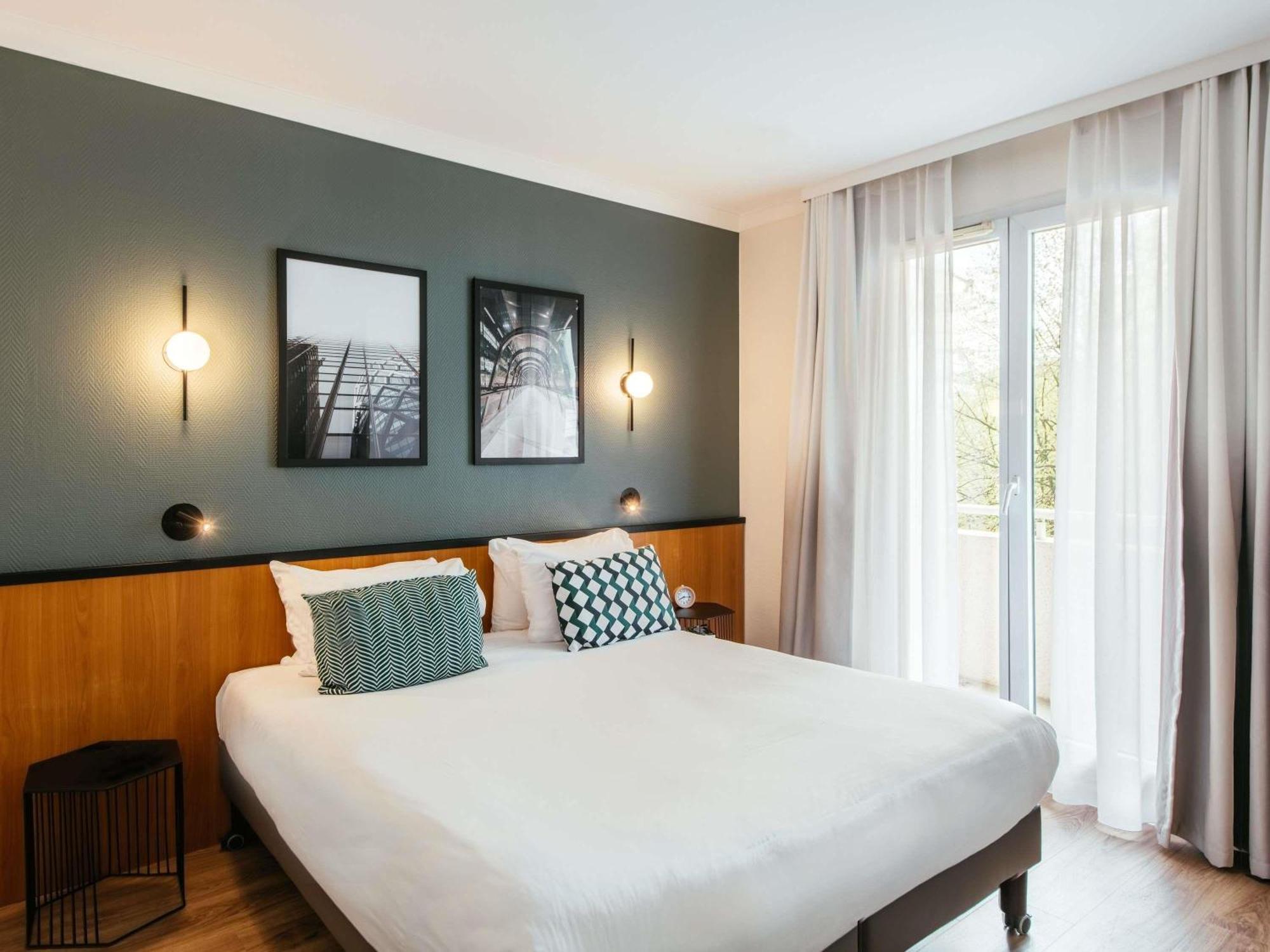 Studio Double Bed