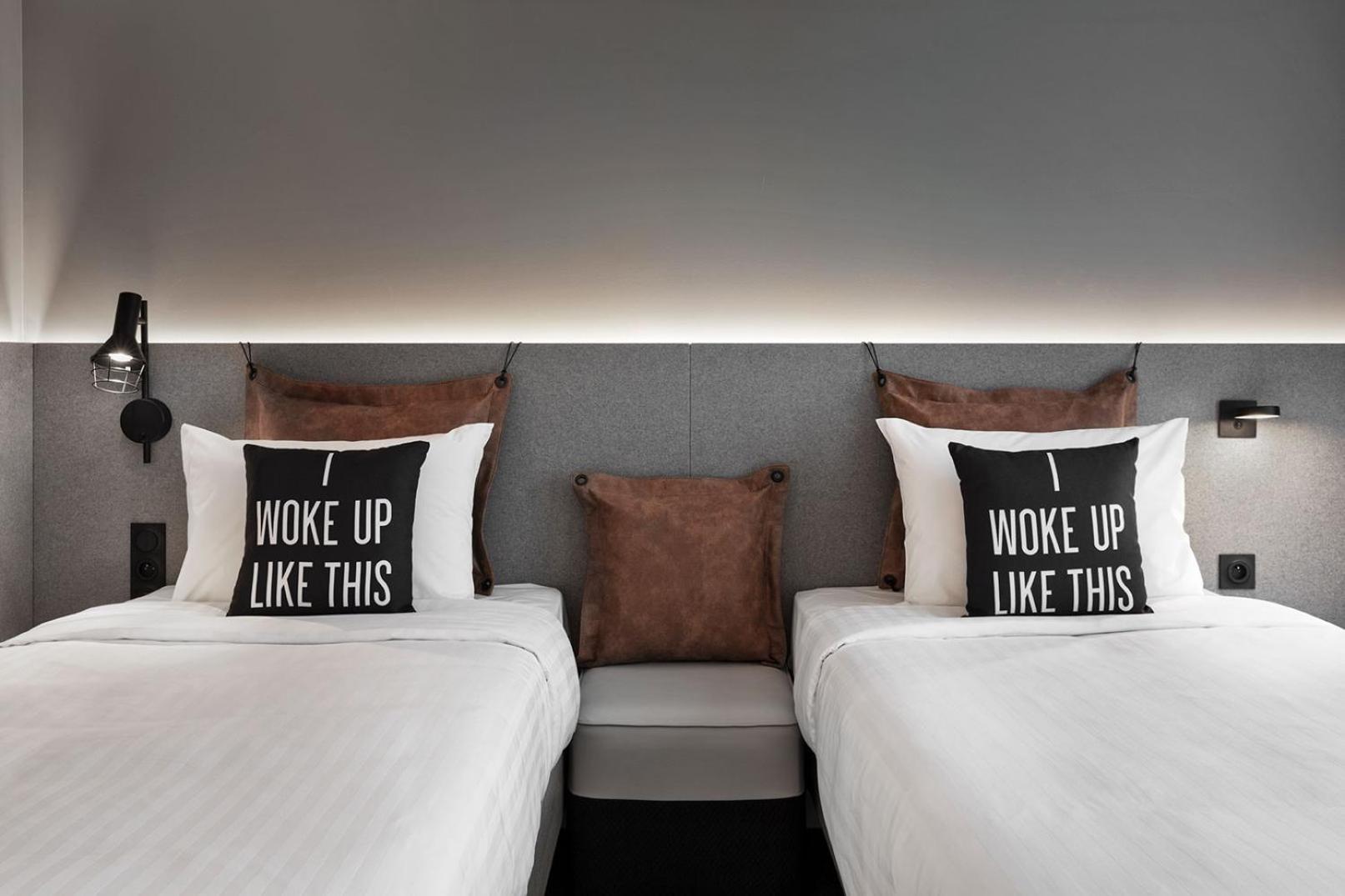 Moxy Twin Room