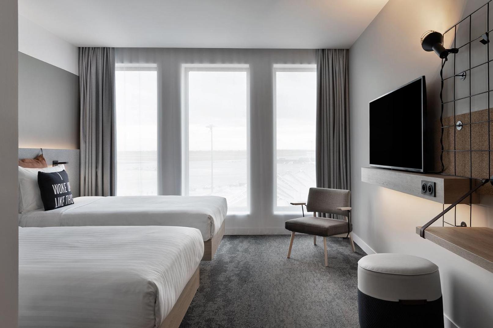 Moxy Twin Room