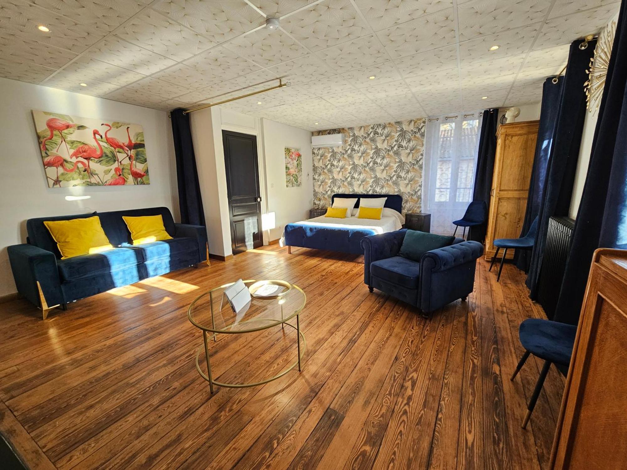 Deluxe Family Suite