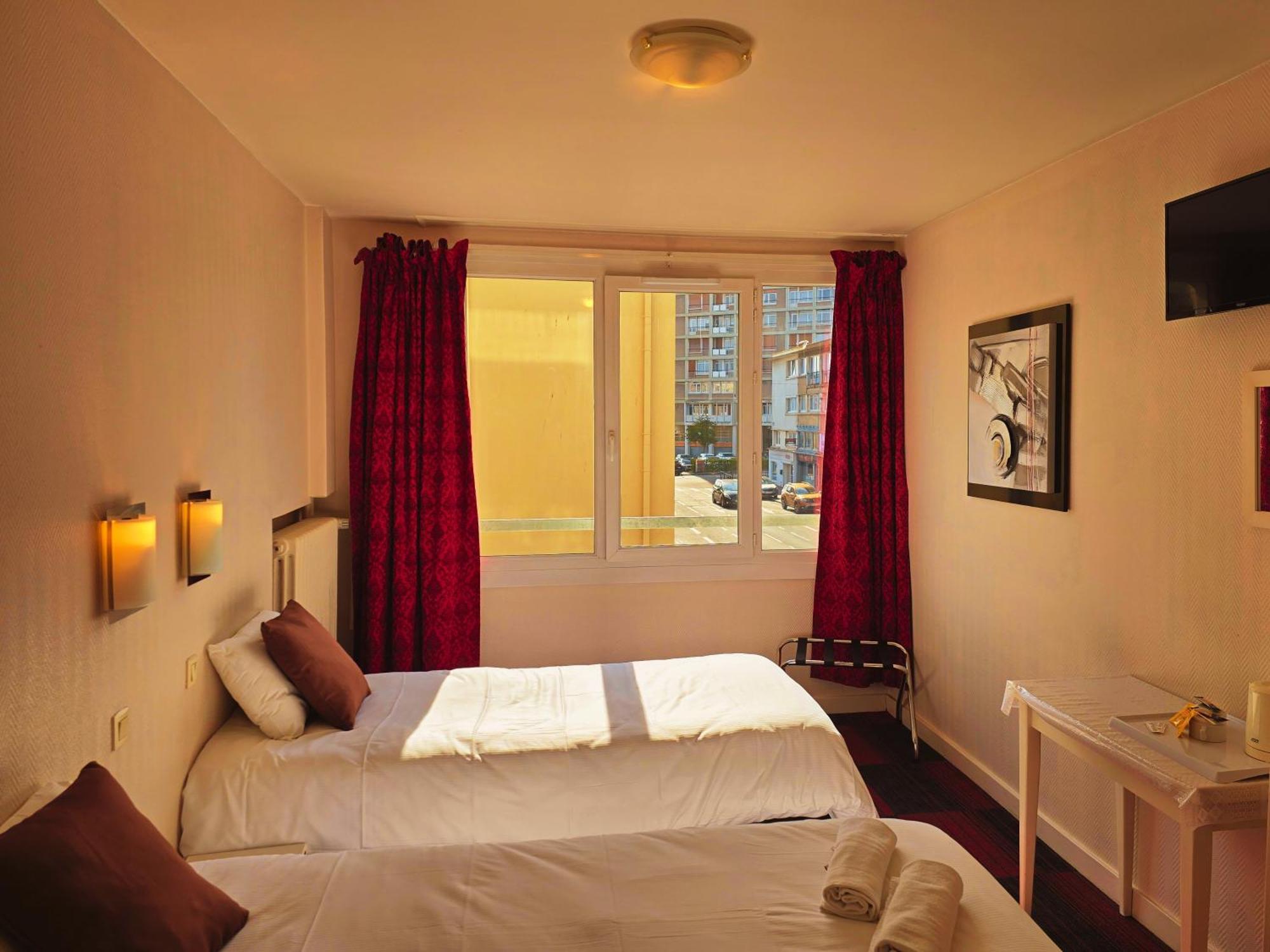 Twin Room,1742576302:JPEG