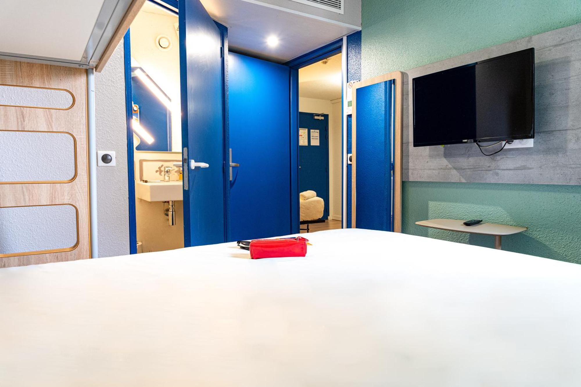 Family Double Room One Double Bed Two Single Beds