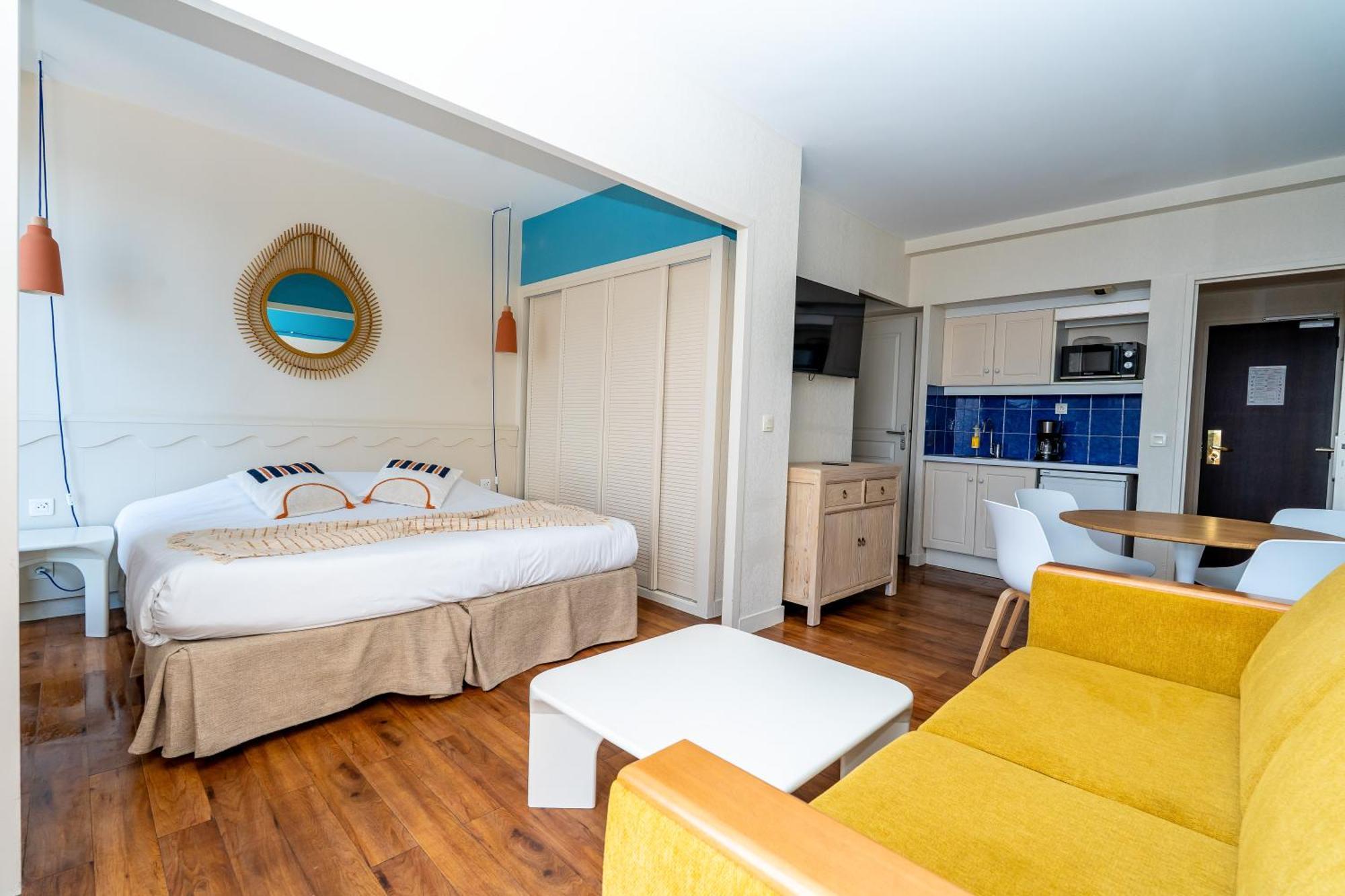 Comfortable 2-room apartment 4 or lower floor