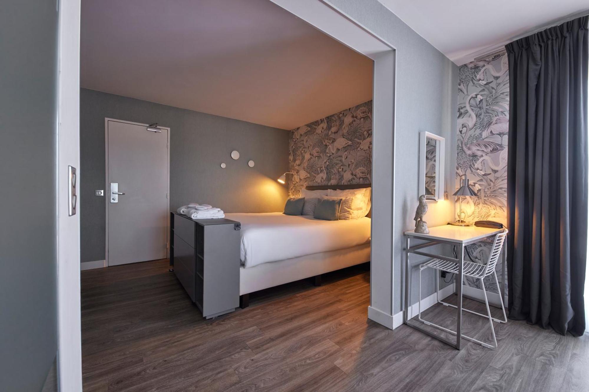 Superior Suite bath