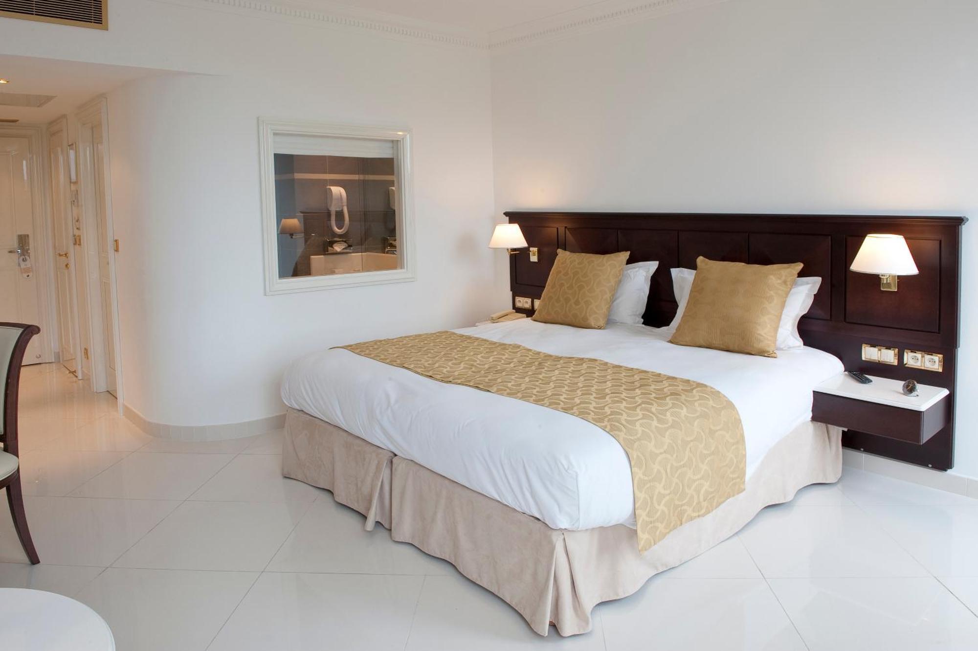 Exclusive Double or Twin Room Park View