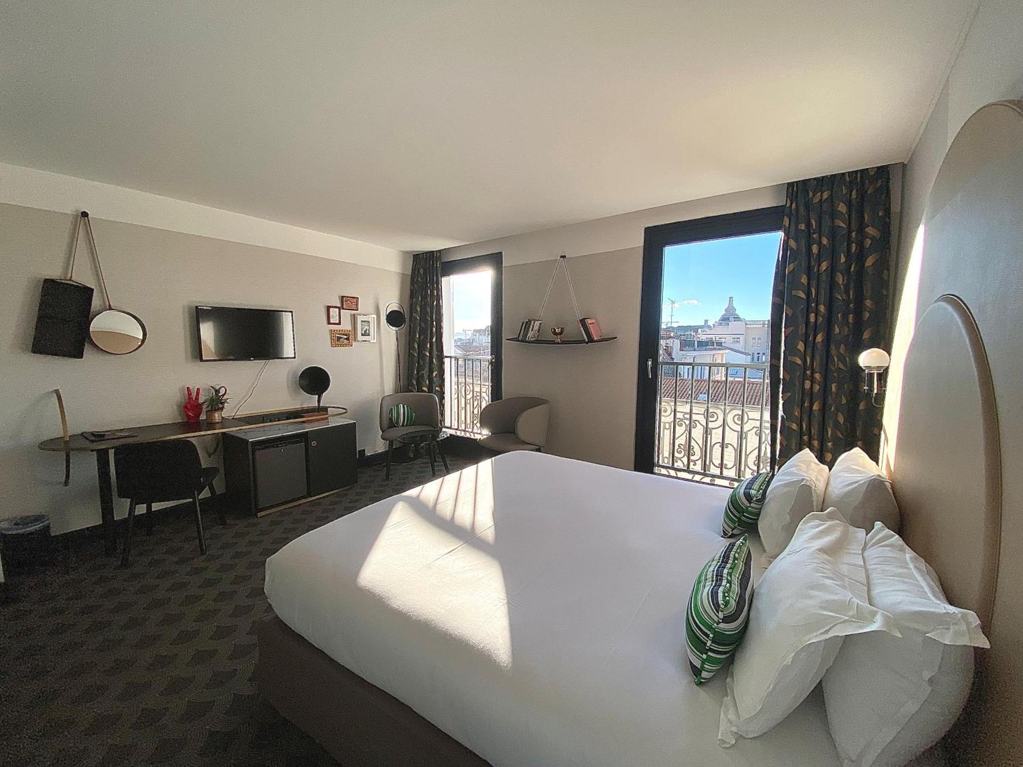 Deluxe Room,1774436009:JPEG