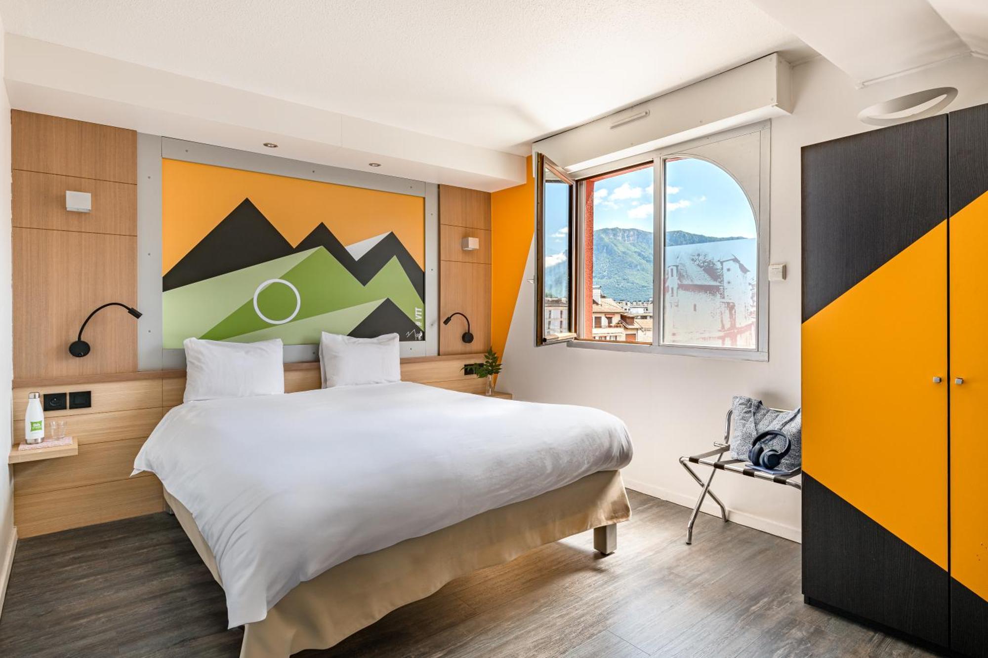 Superior Triple Room with One Double Bed and One Single Bed