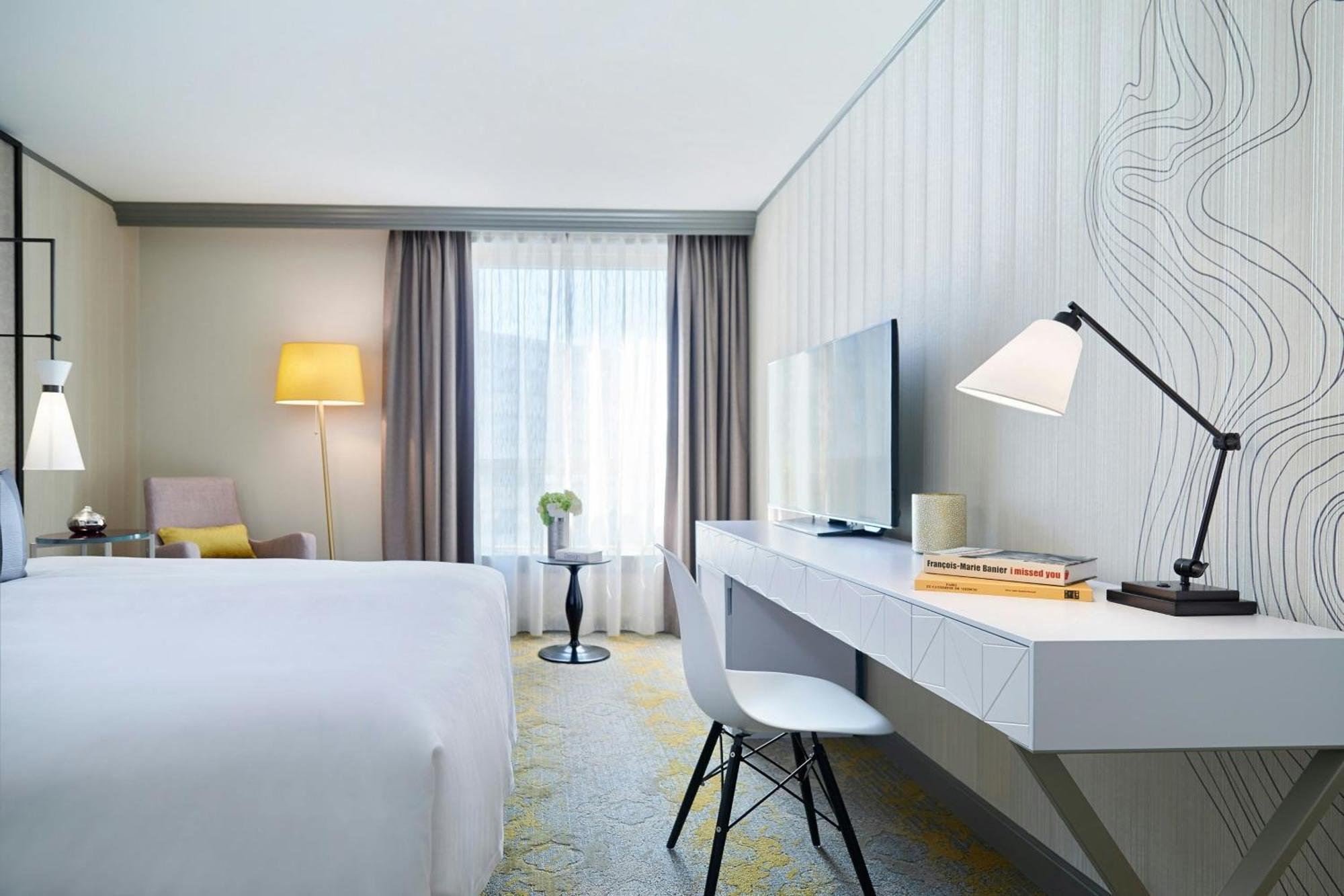 Executive King Room,1742617604:JPEG