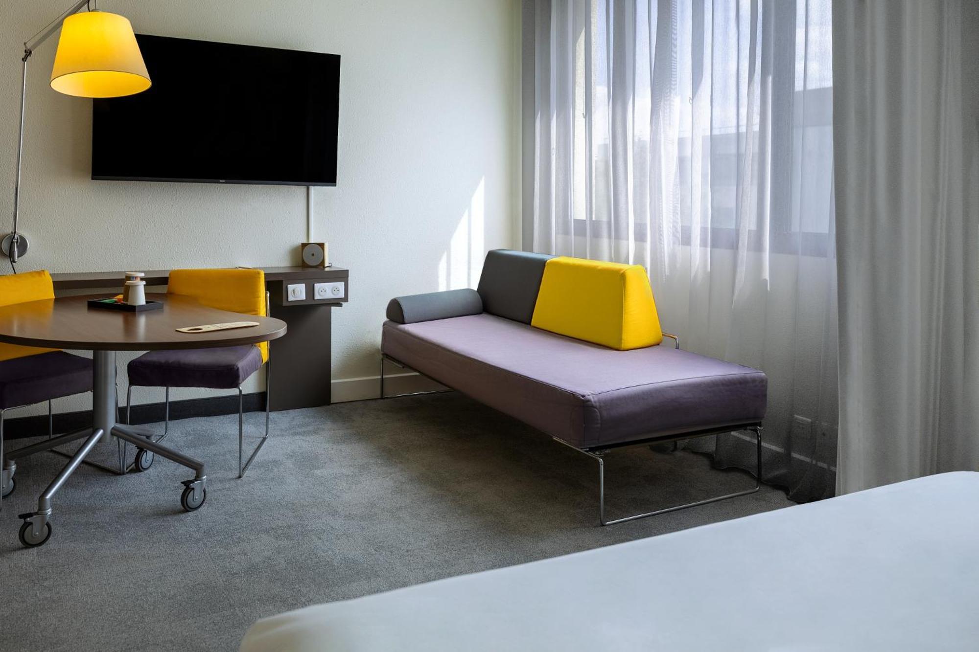 Habitación Doble Estándar con sofá cama - Adaptada para personas con discapacidad