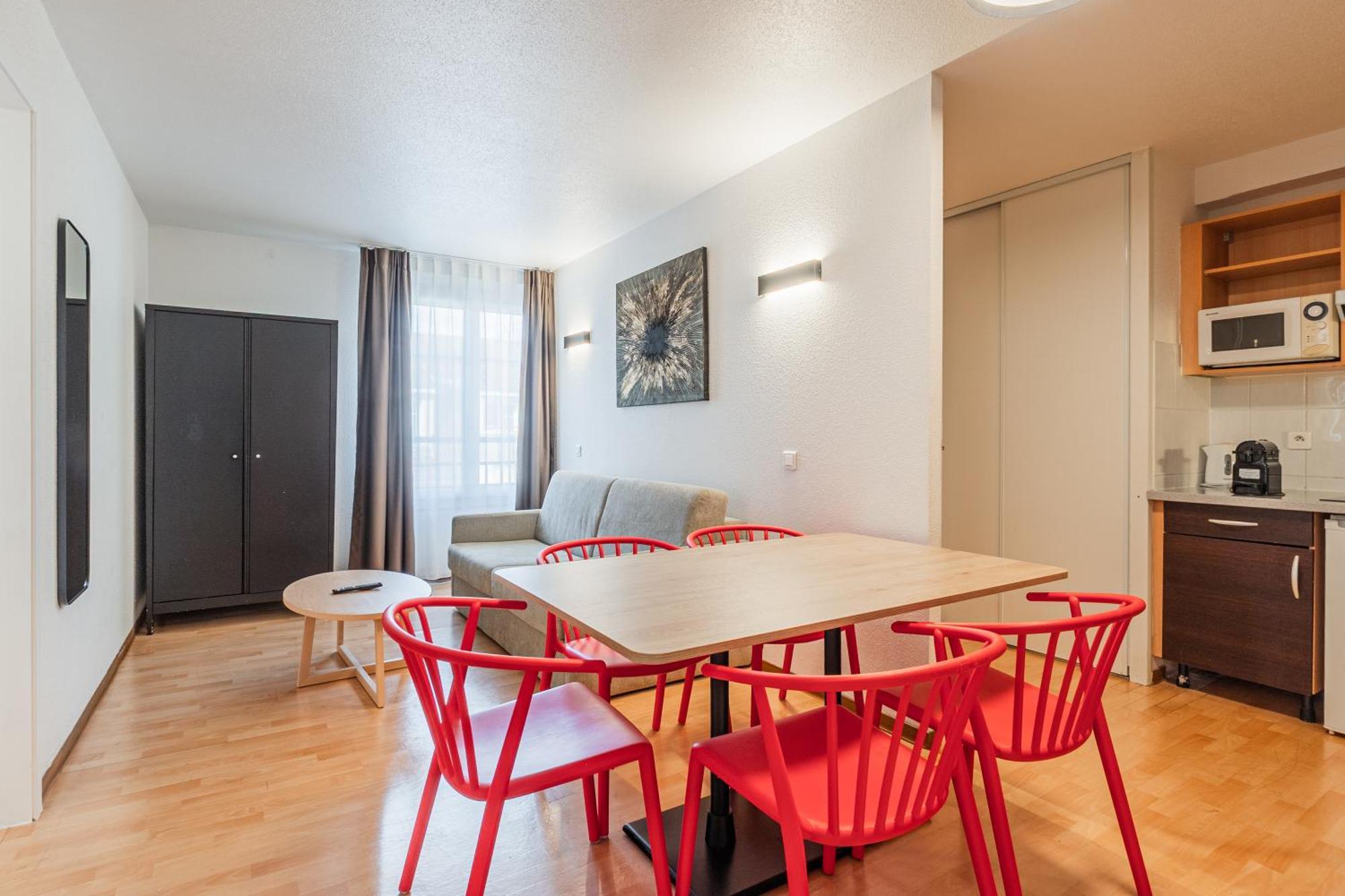 Apartment,1742695835:JPEG