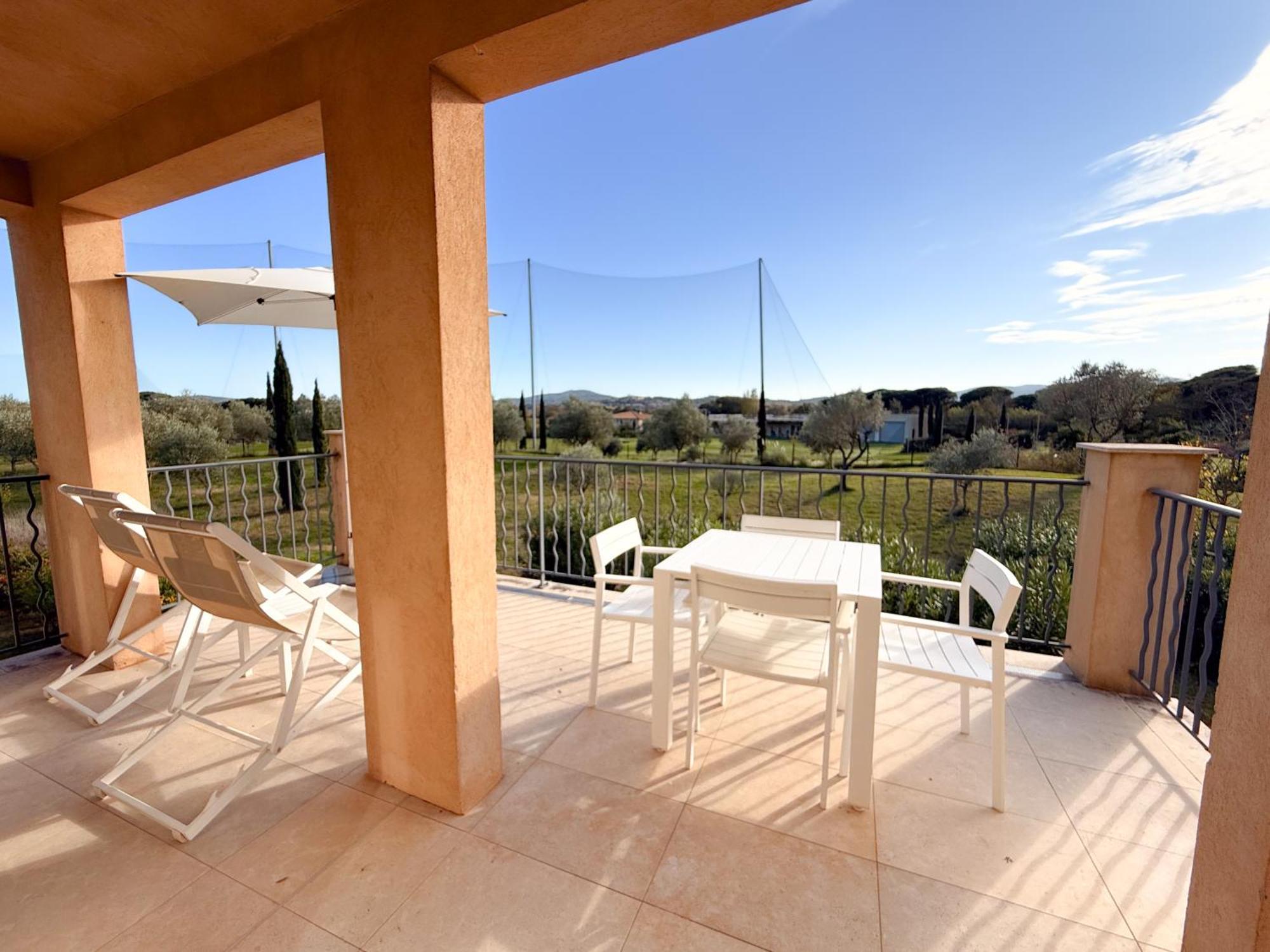 One-Bedroom Deluxe Apartment Terrace