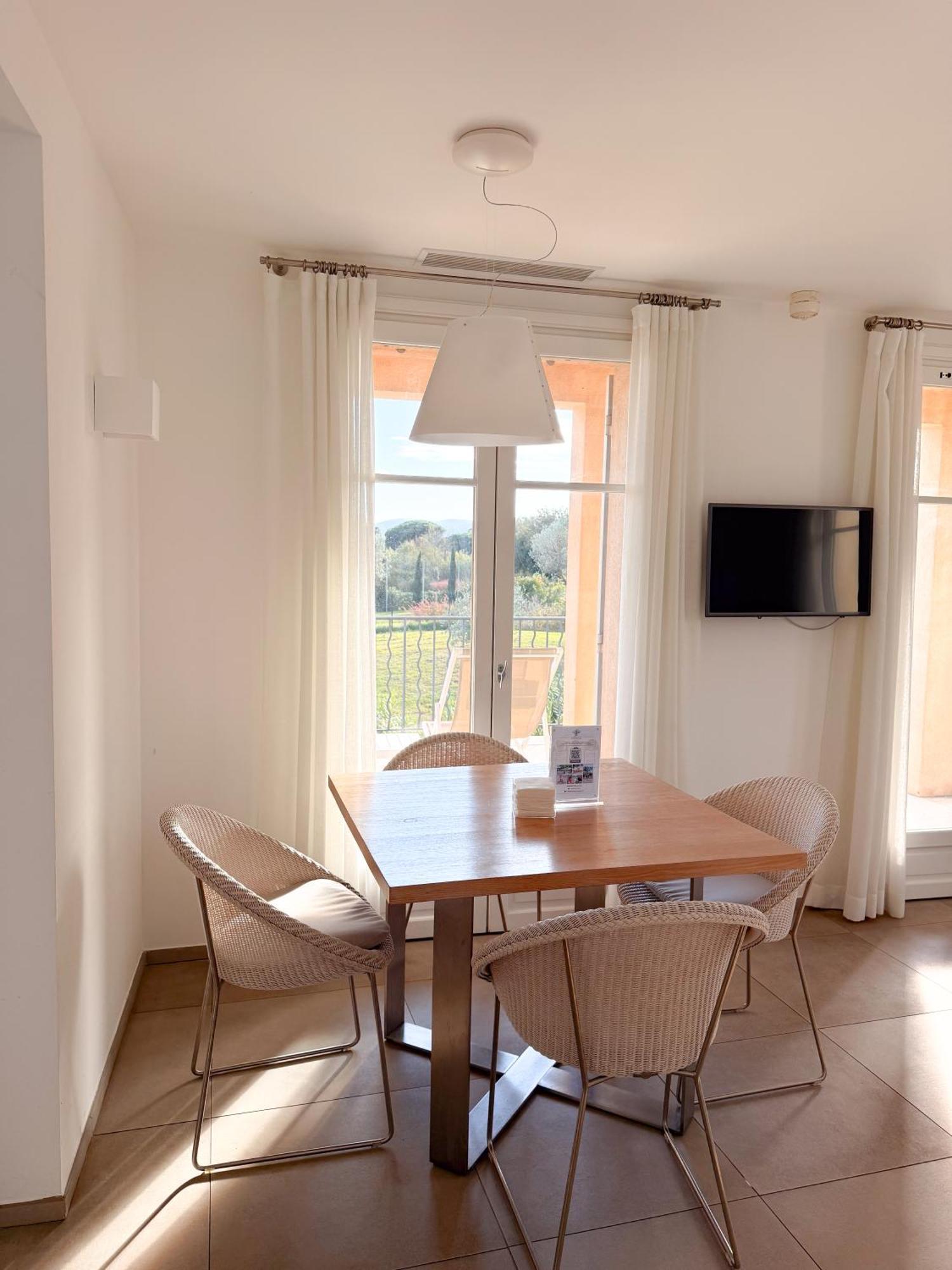 One-Bedroom Deluxe Apartment Terrace