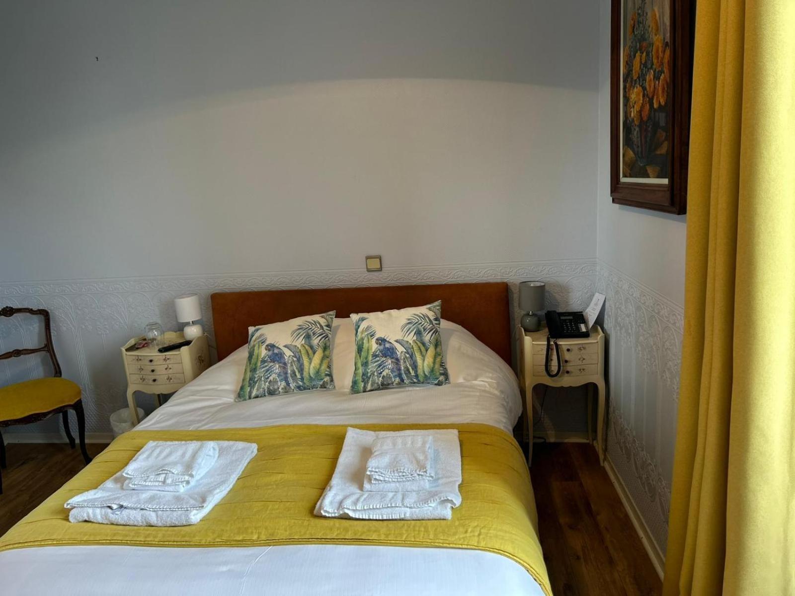 Double Room Private Bathroom
