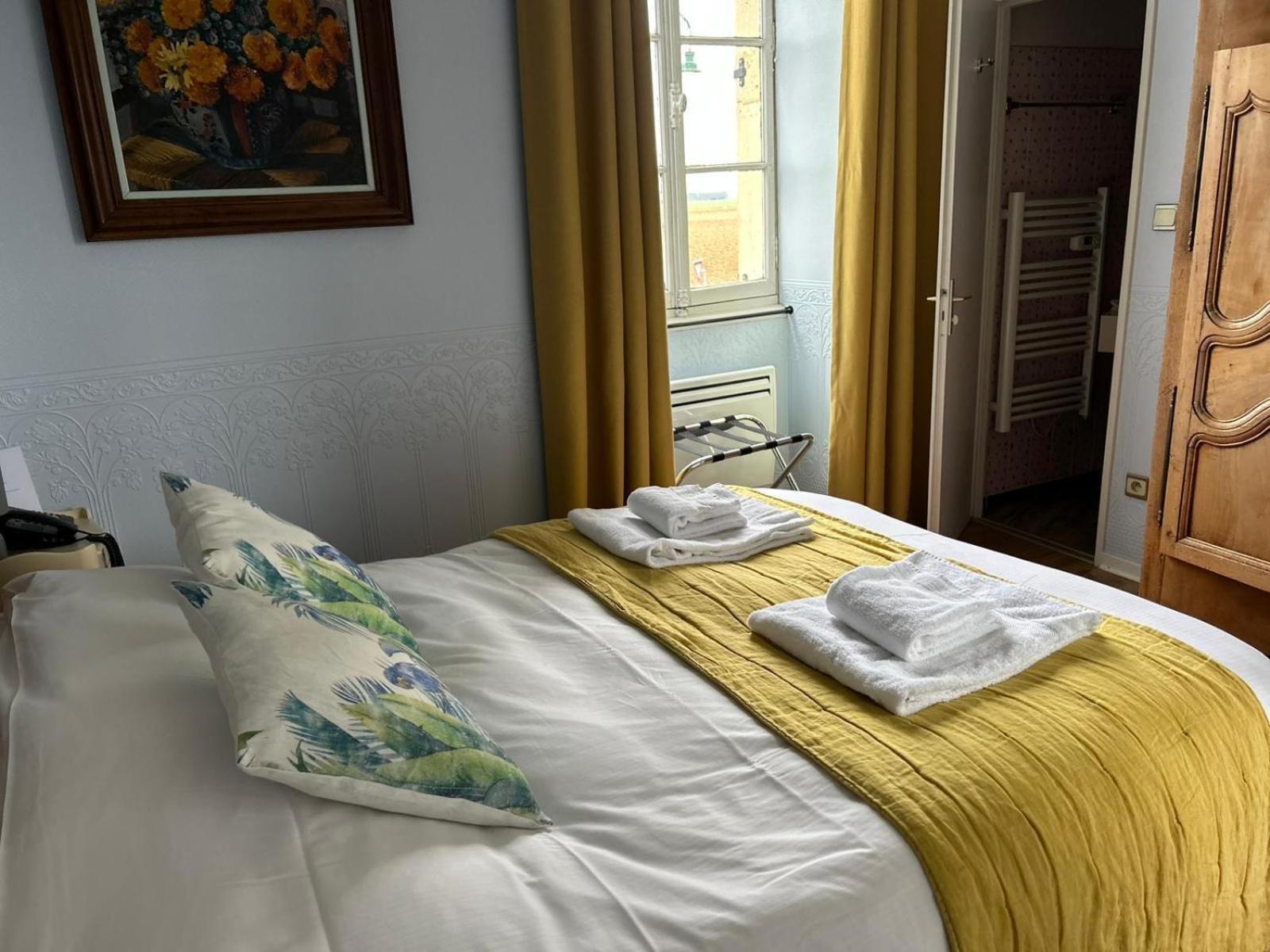 Double Room Private Bathroom