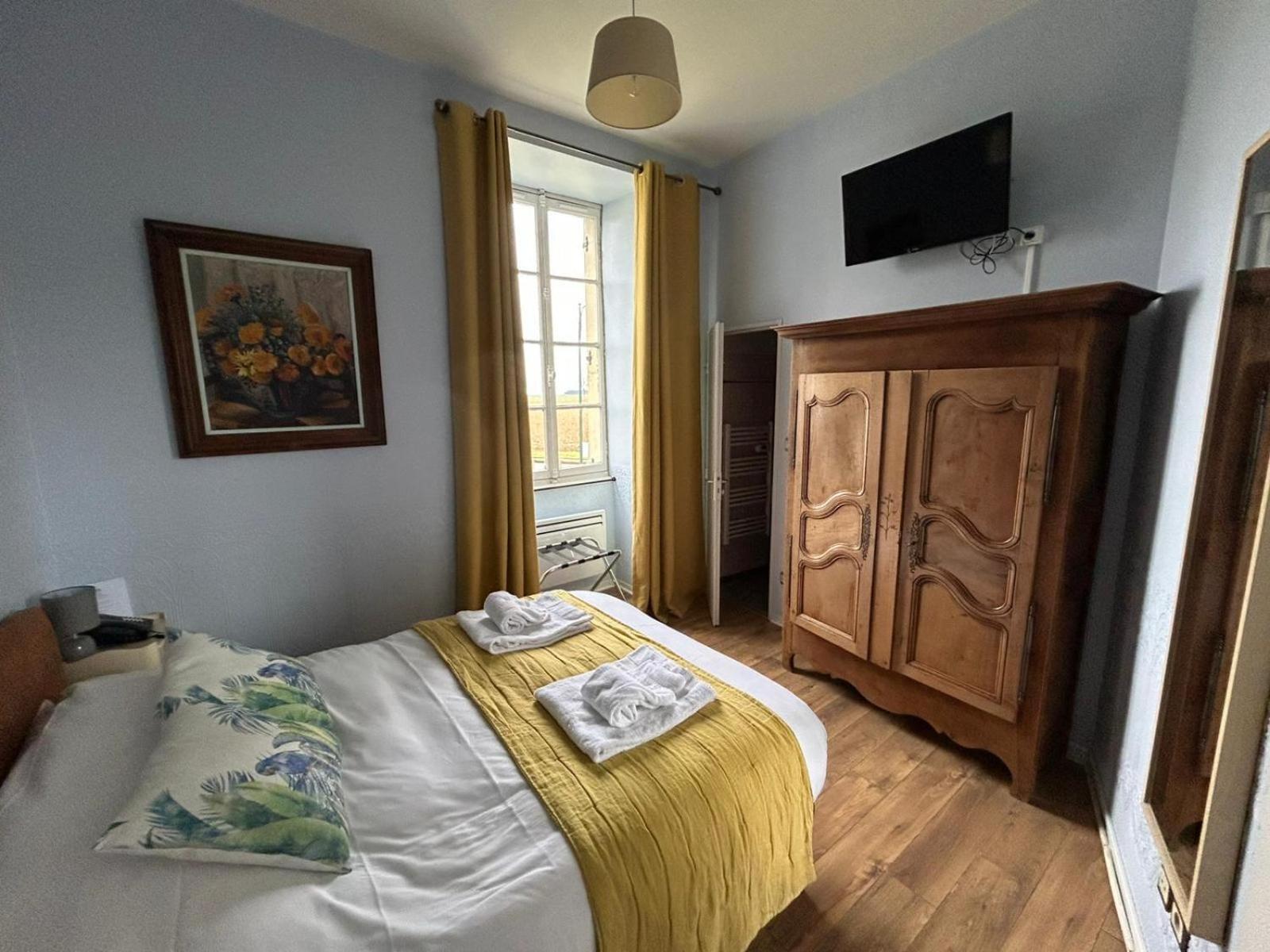 Double Room Private Bathroom