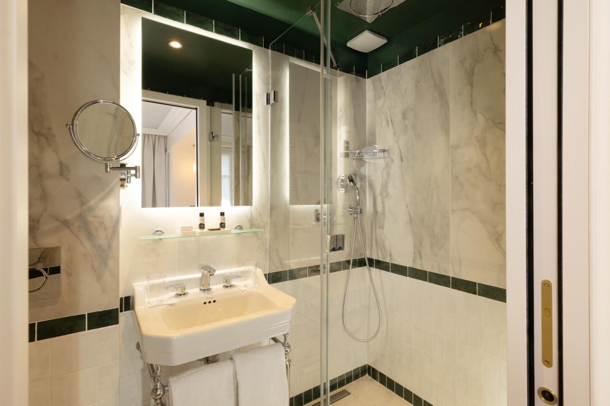 Standard Room,1746817321:JPEG