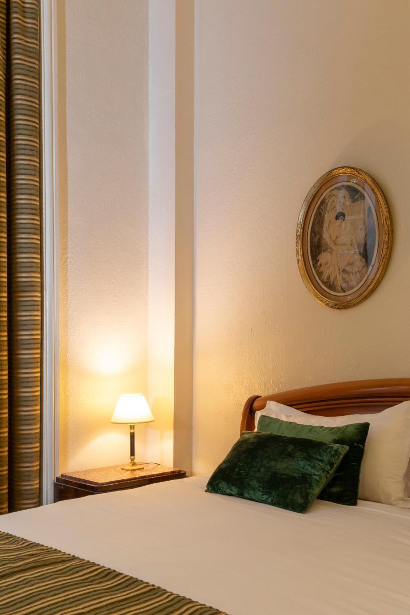 Chambre double rez-de-chaussee