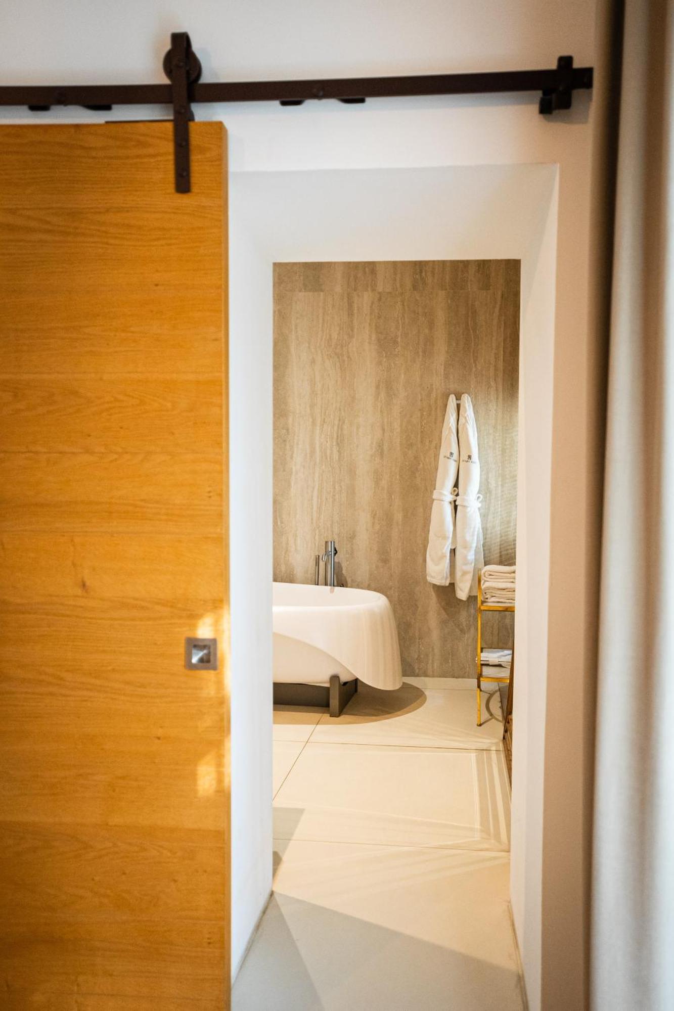 Prestige Room