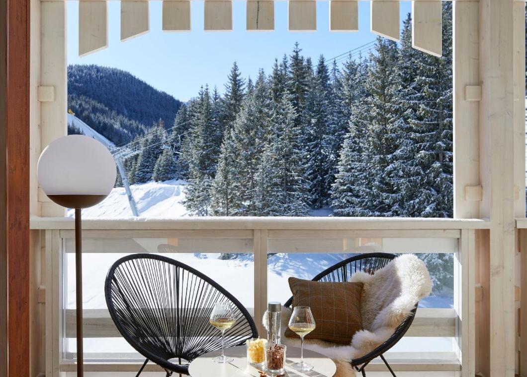 Large Suite High Tea dec-april Aquapark access