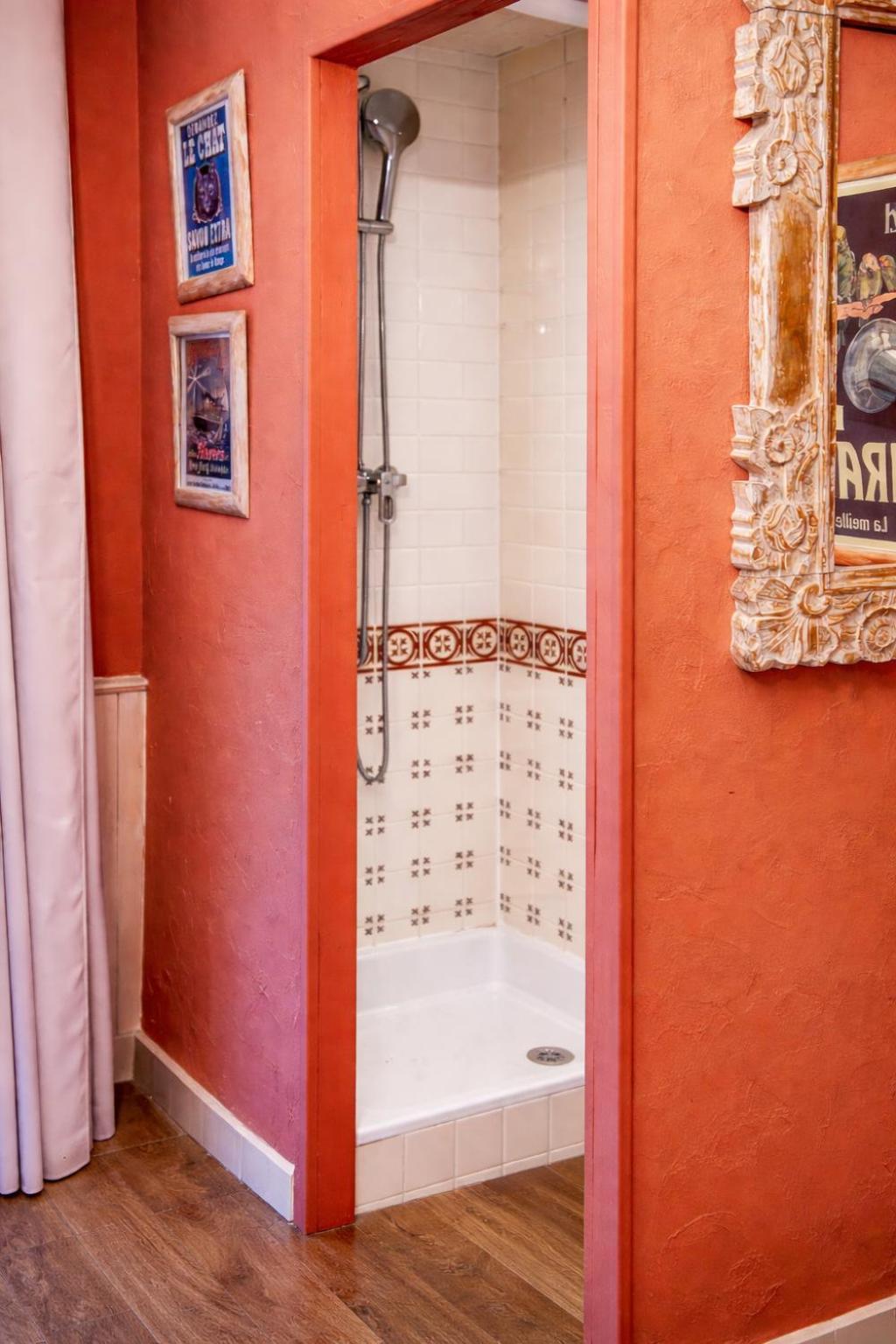 Double Room with Shared Toilet,1756476929:JPEG