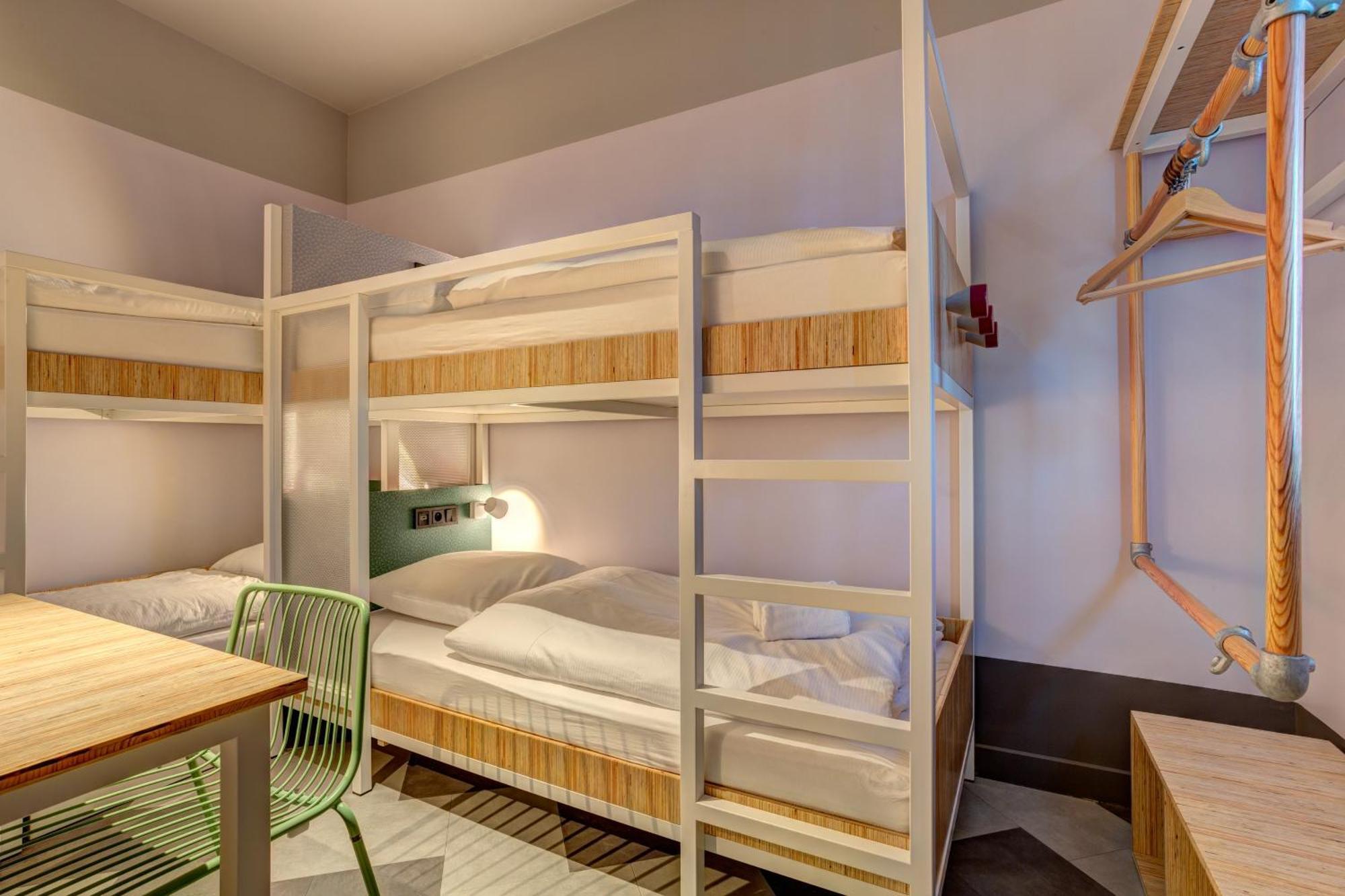 Bed 6-Bed Mixed Dormitory Room