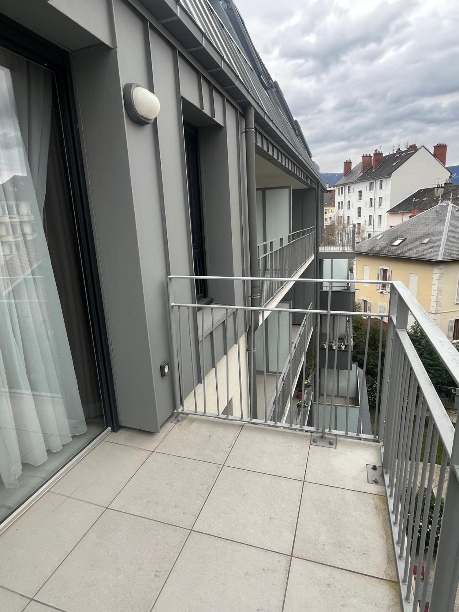 Studio Balcony