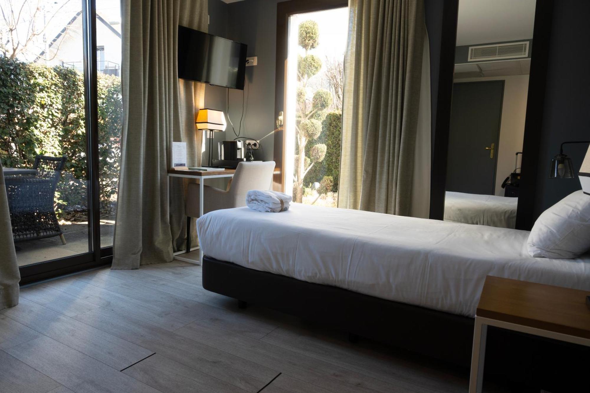 Superior Single Room