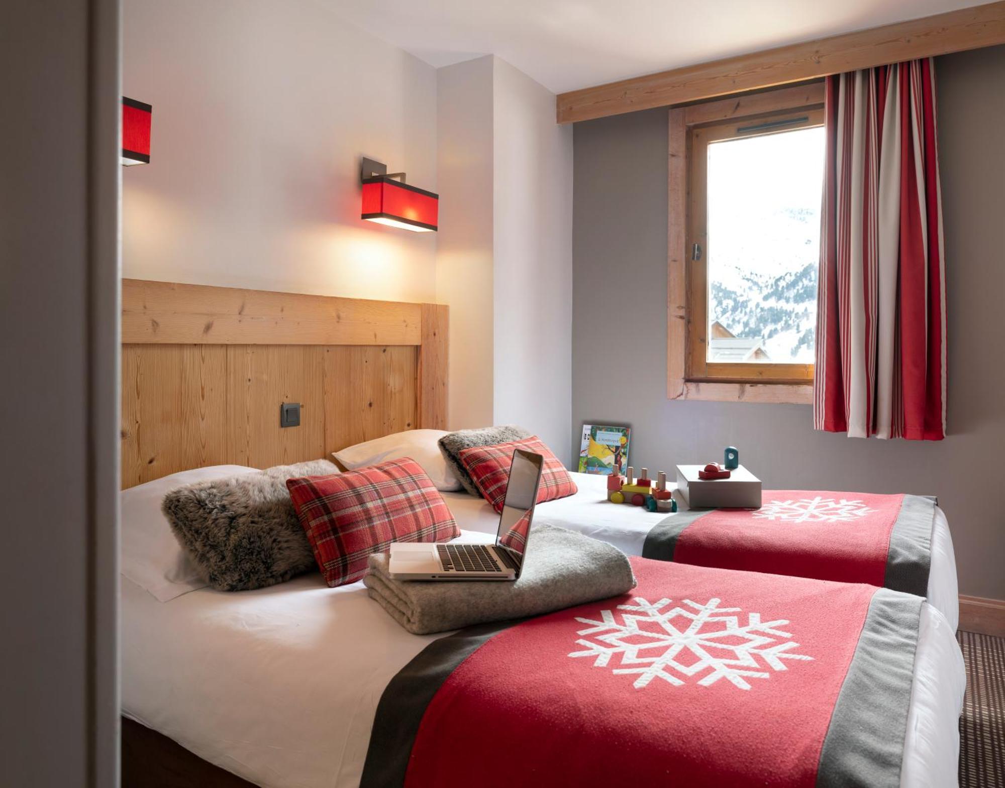 Two-Bedroom Apartment Open Mountain View
