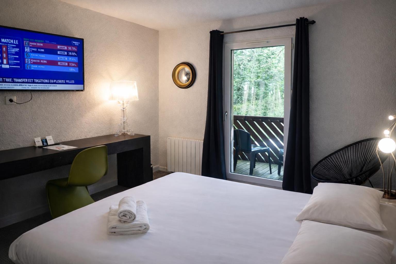 Double Room,1758360208:JPEG
