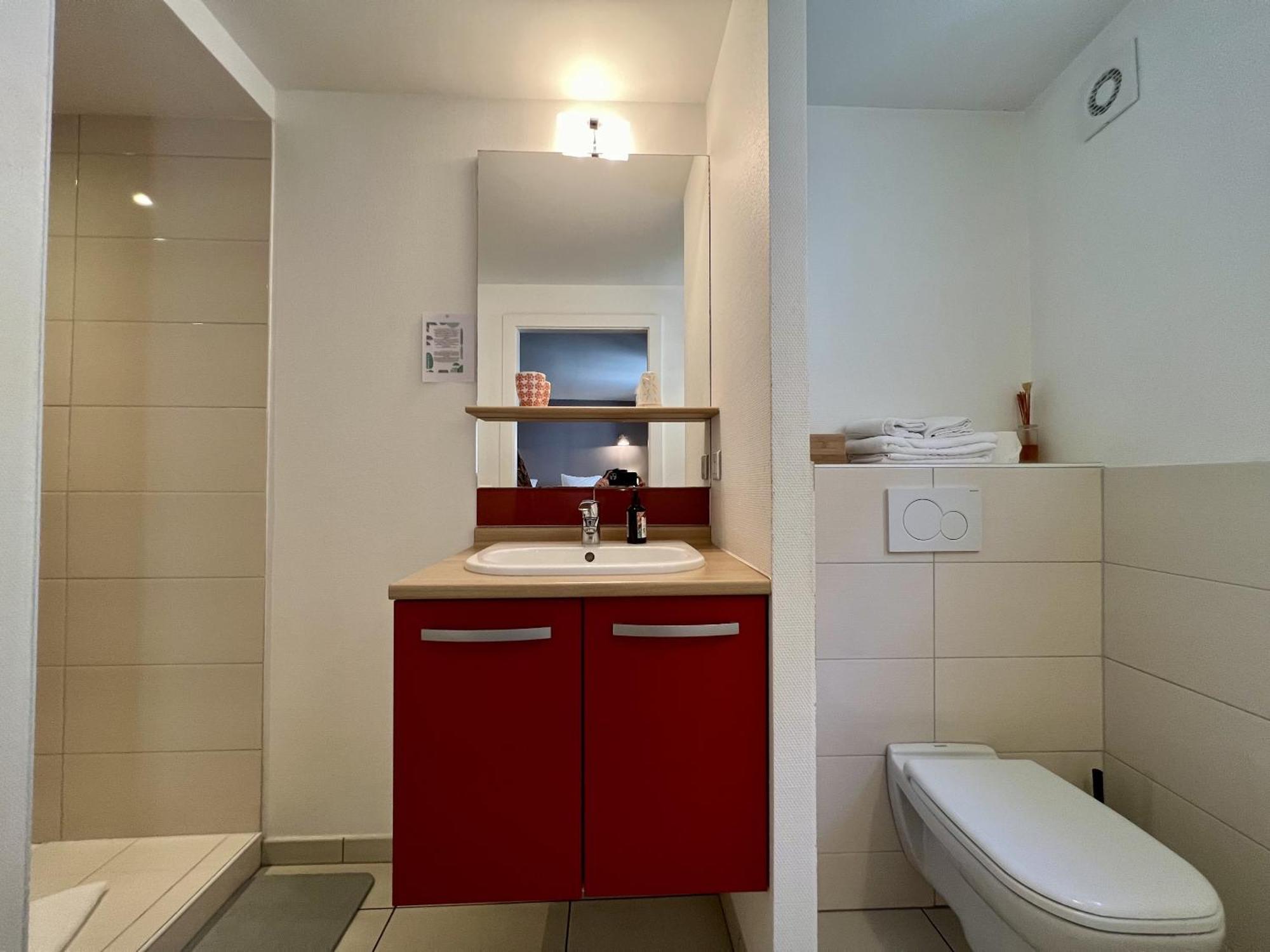Double Room Private Bathroom