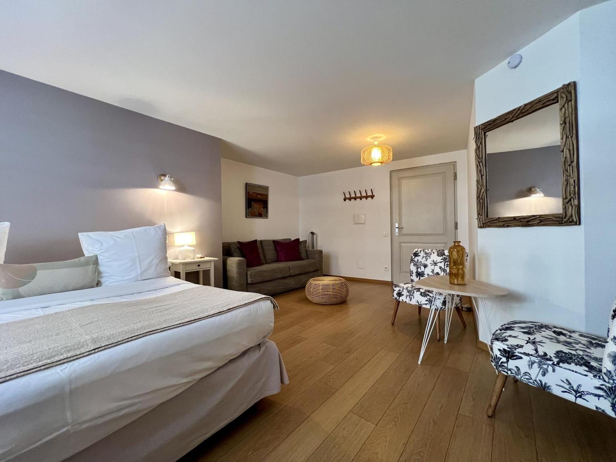 Double Room Private Bathroom