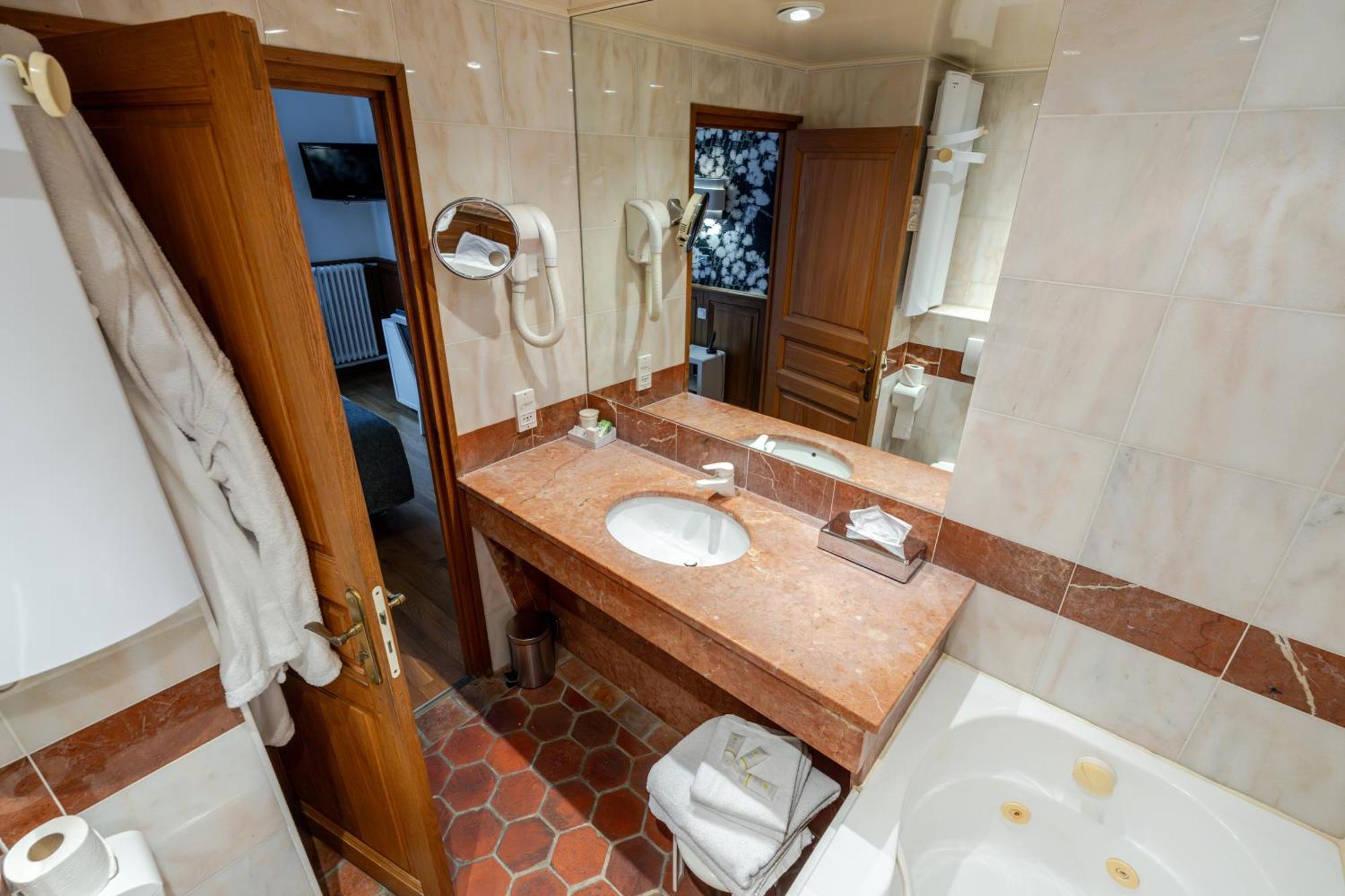 Classic Double Room